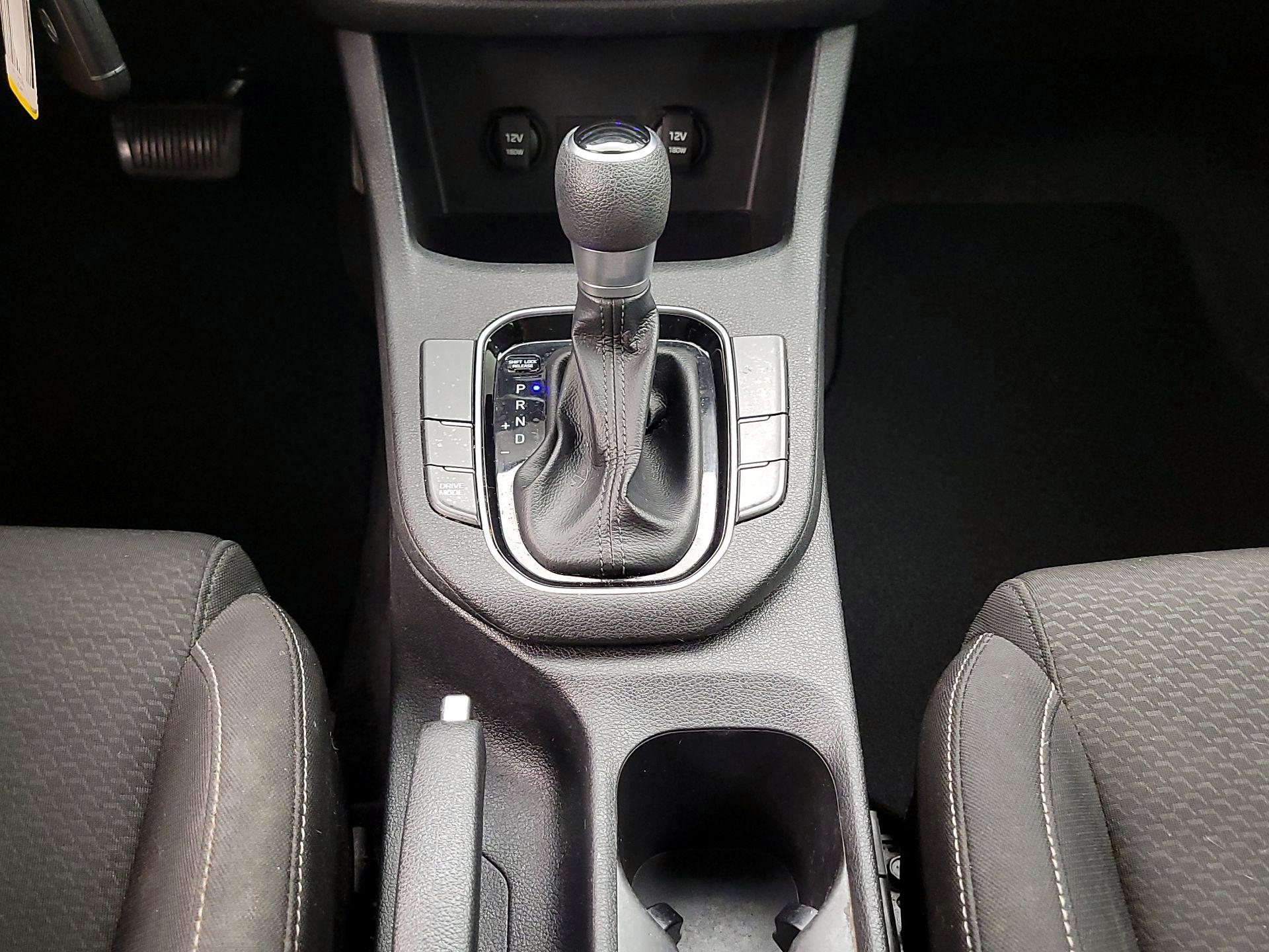 Thumbnail: 2019 Hyundai Elantra - 17