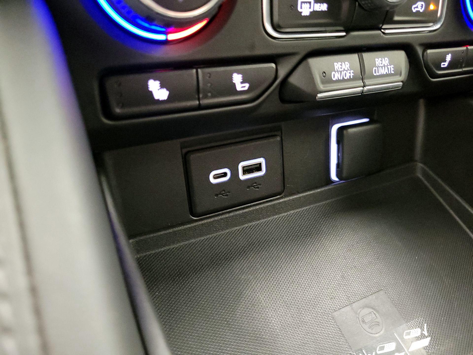 Thumbnail: 2023 Chevrolet Tahoe - 18