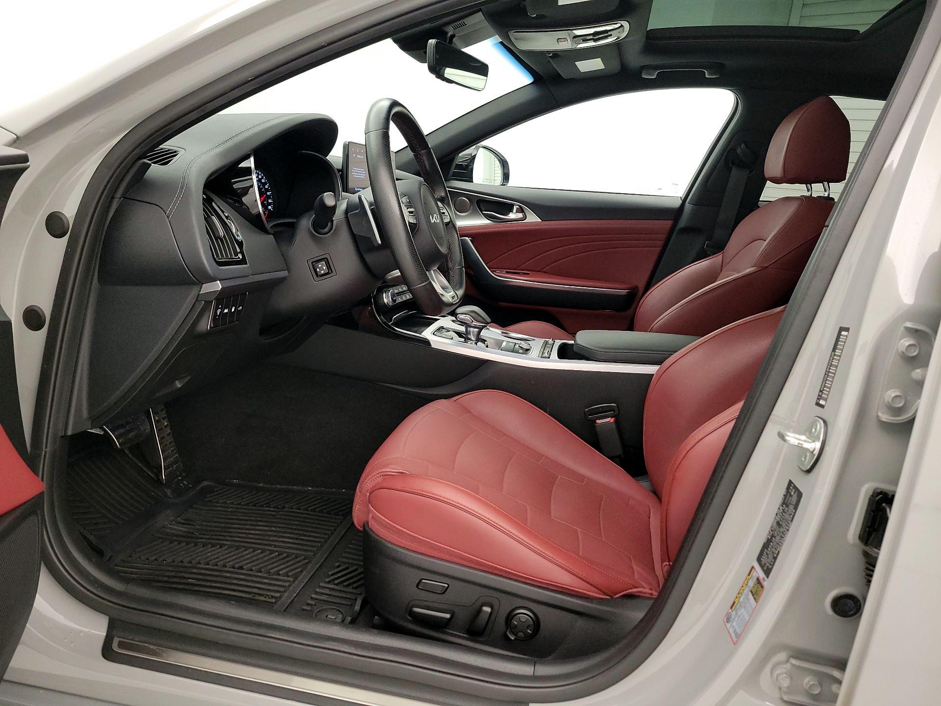 Thumbnail: 2023 Kia Stinger - 11