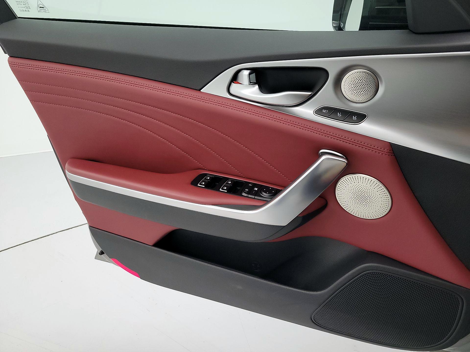 Thumbnail: 2023 Kia Stinger - 12