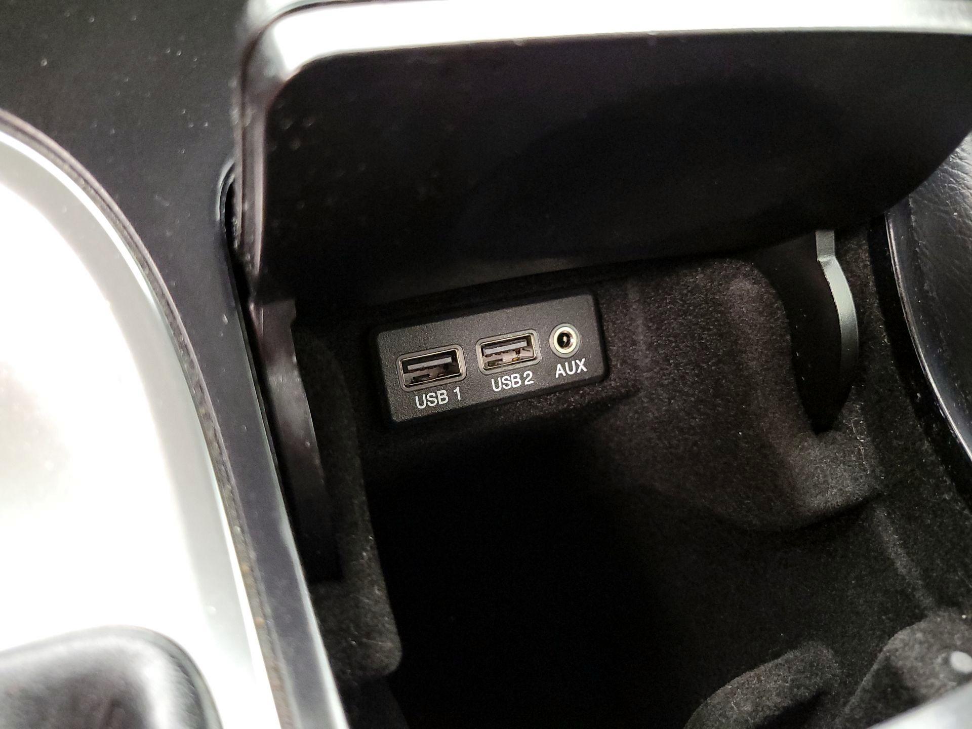 Thumbnail: 2017 Nissan Maxima - 19