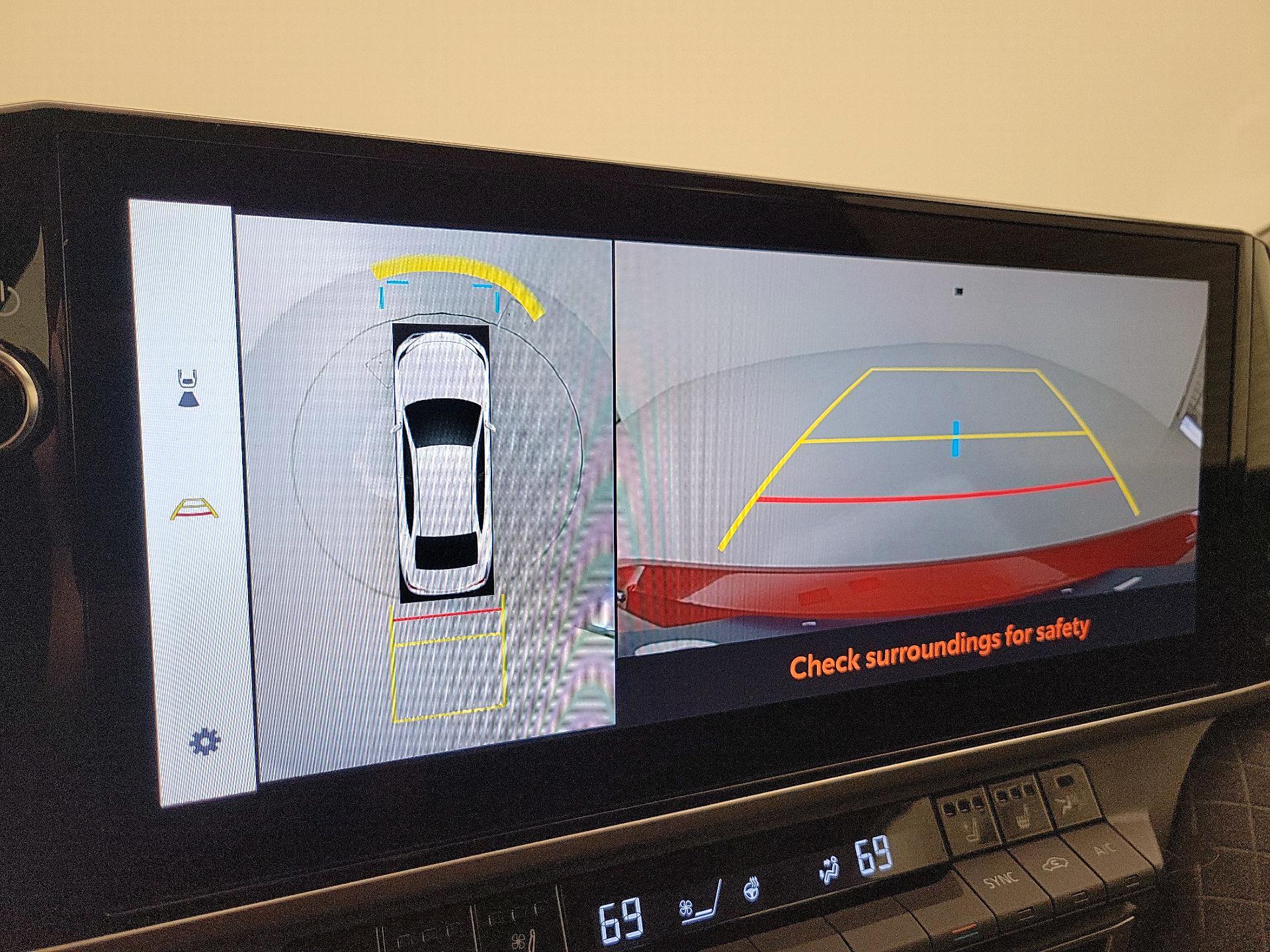 Thumbnail: 2025 Toyota Camry - 14