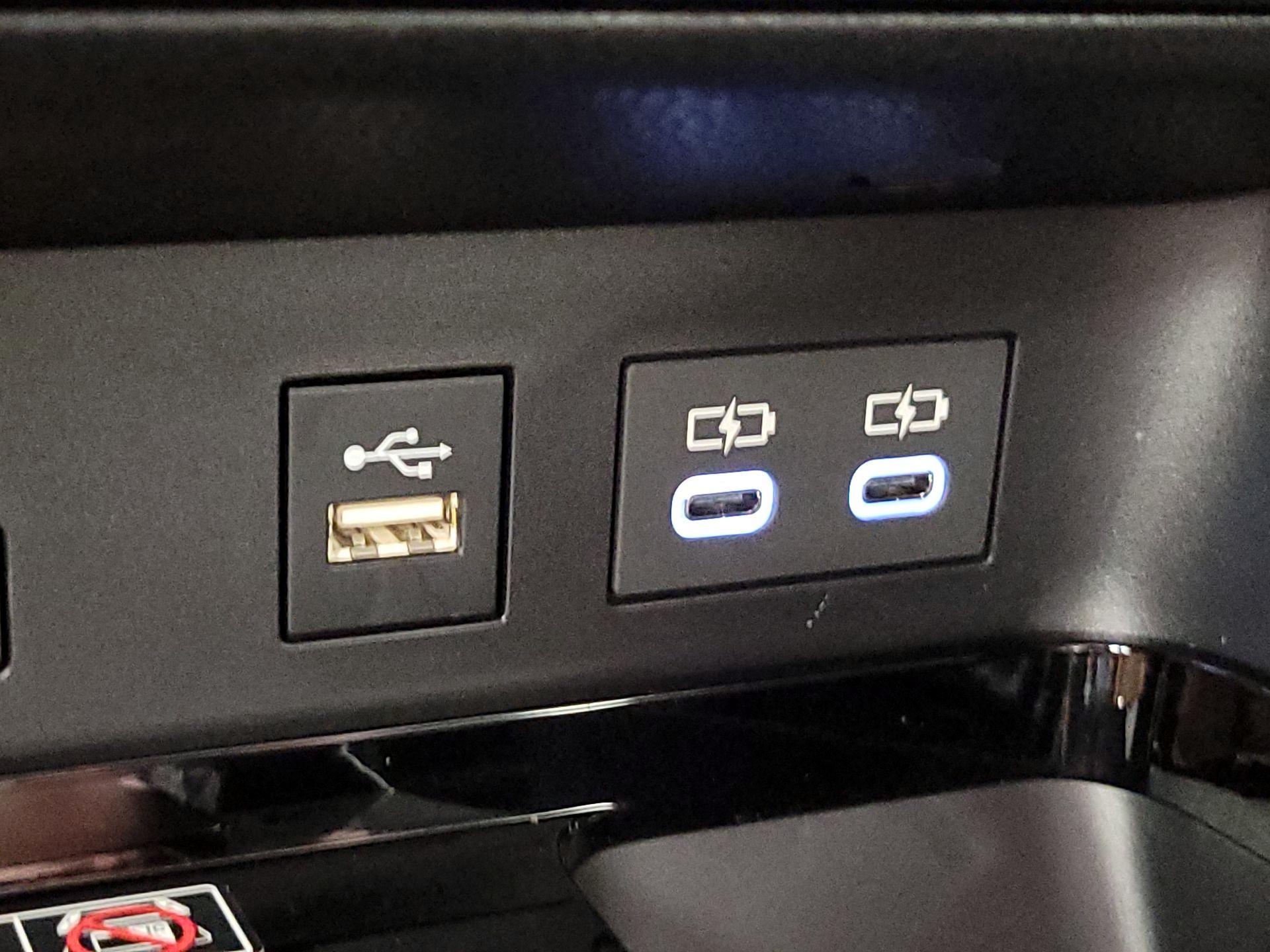 Thumbnail: 2025 Toyota Camry - 18