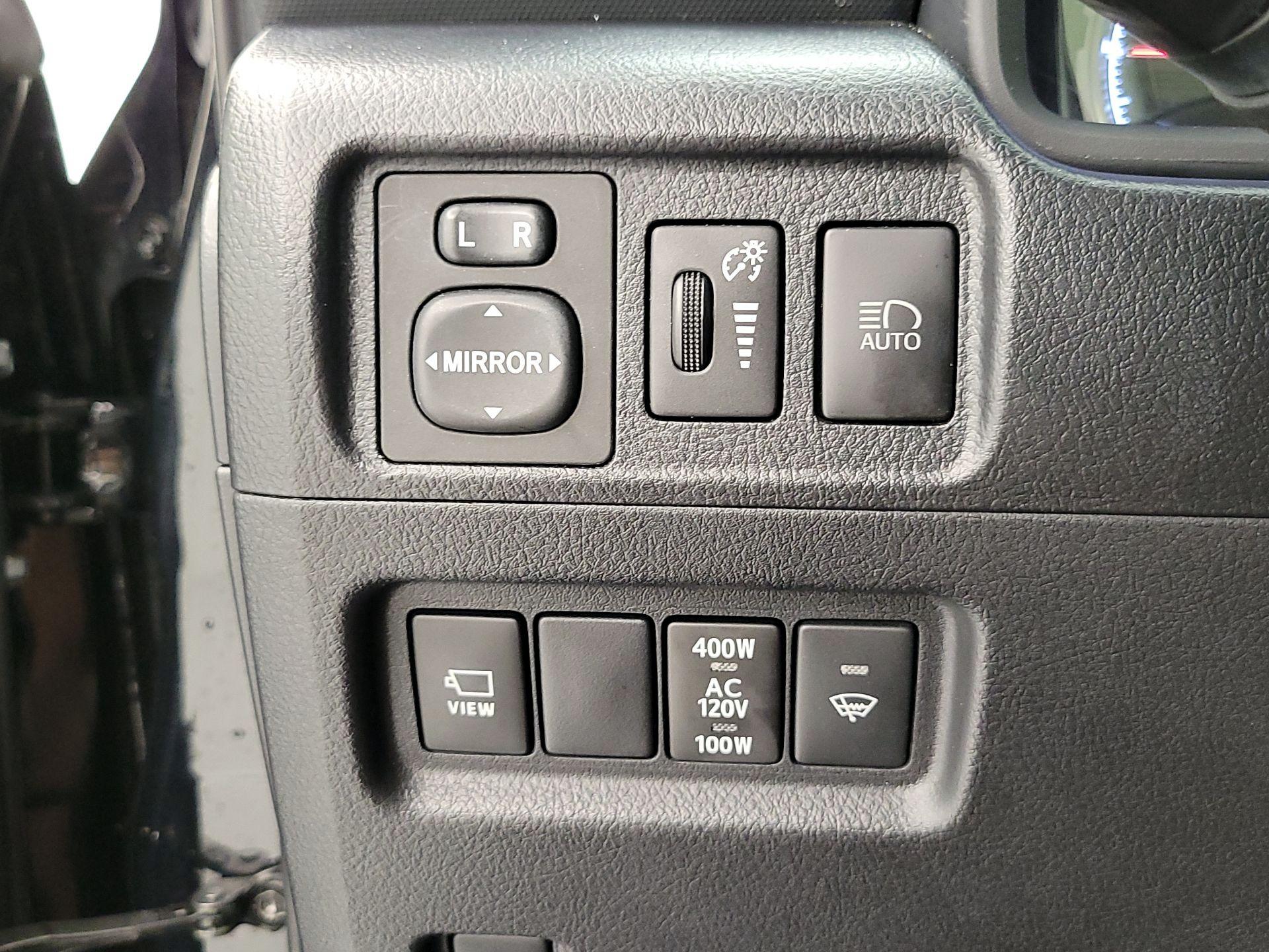 Thumbnail: 2022 Toyota 4Runner - 13