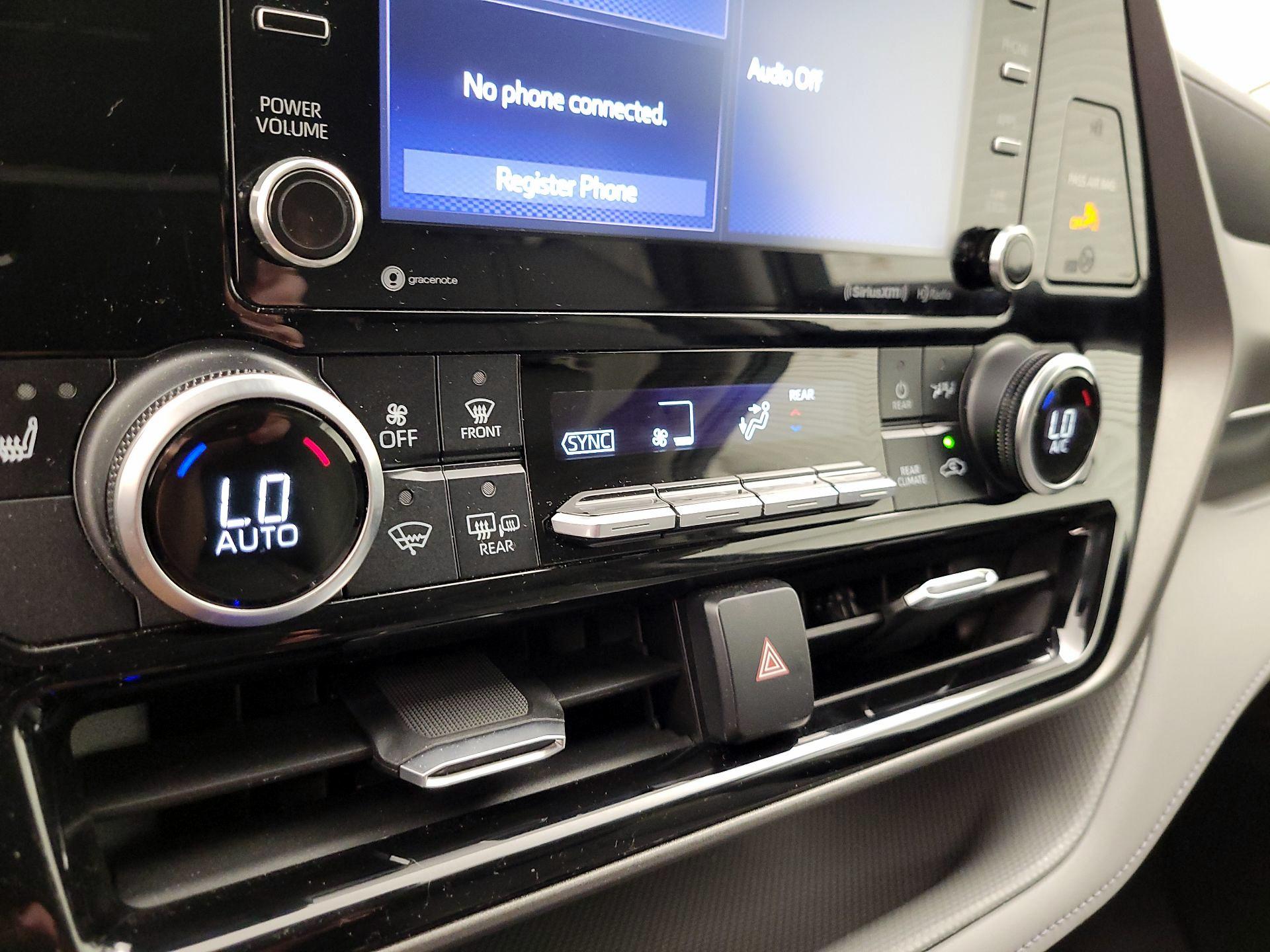 Thumbnail: 2020 Toyota Highlander - 16