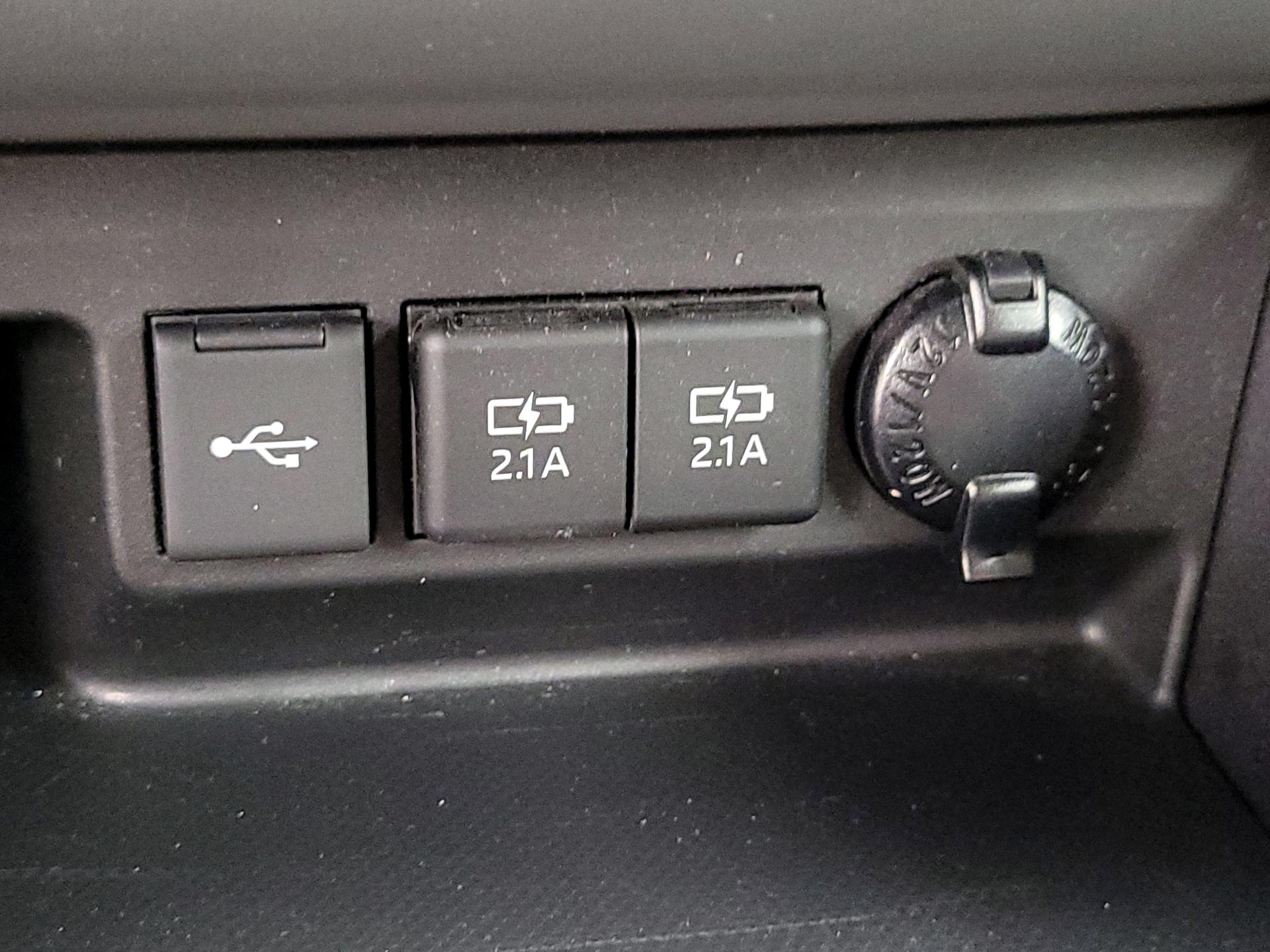 Thumbnail: 2020 Toyota Highlander - 18