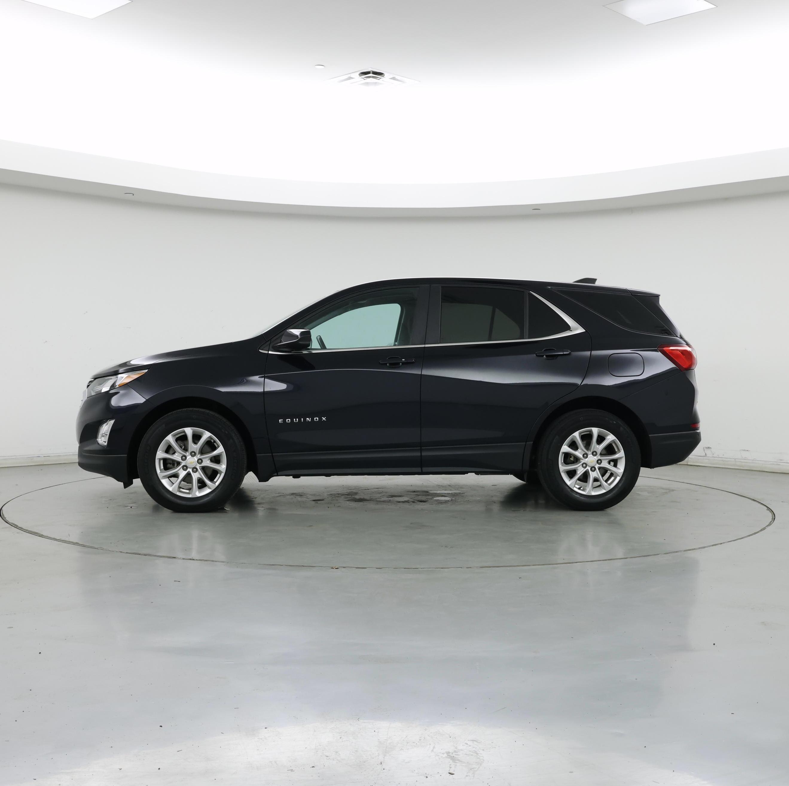 Thumbnail: 2021 Chevrolet Equinox - 3