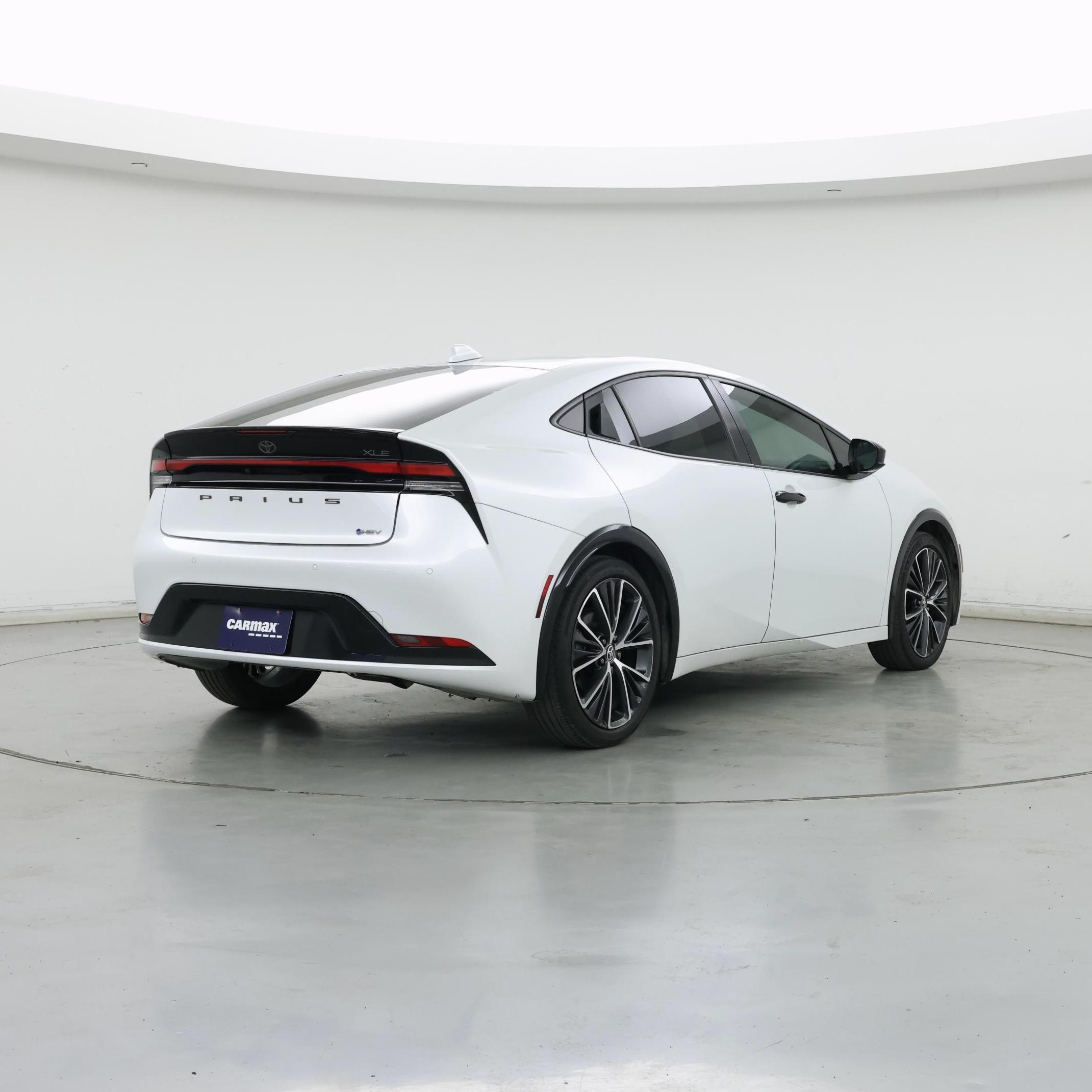 Thumbnail: 2023 Toyota Prius - 8