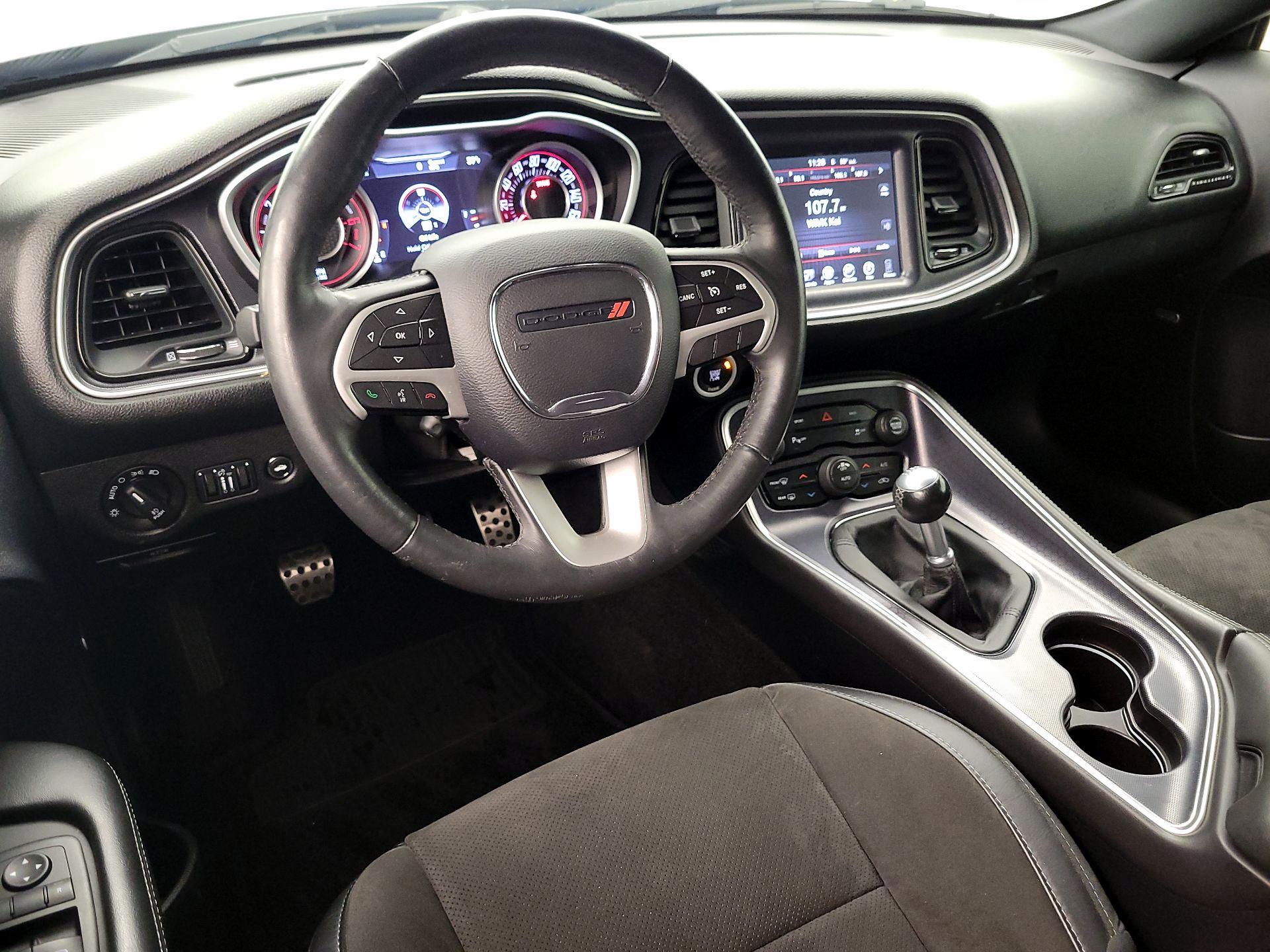 Thumbnail: 2015 Dodge Challenger - 9