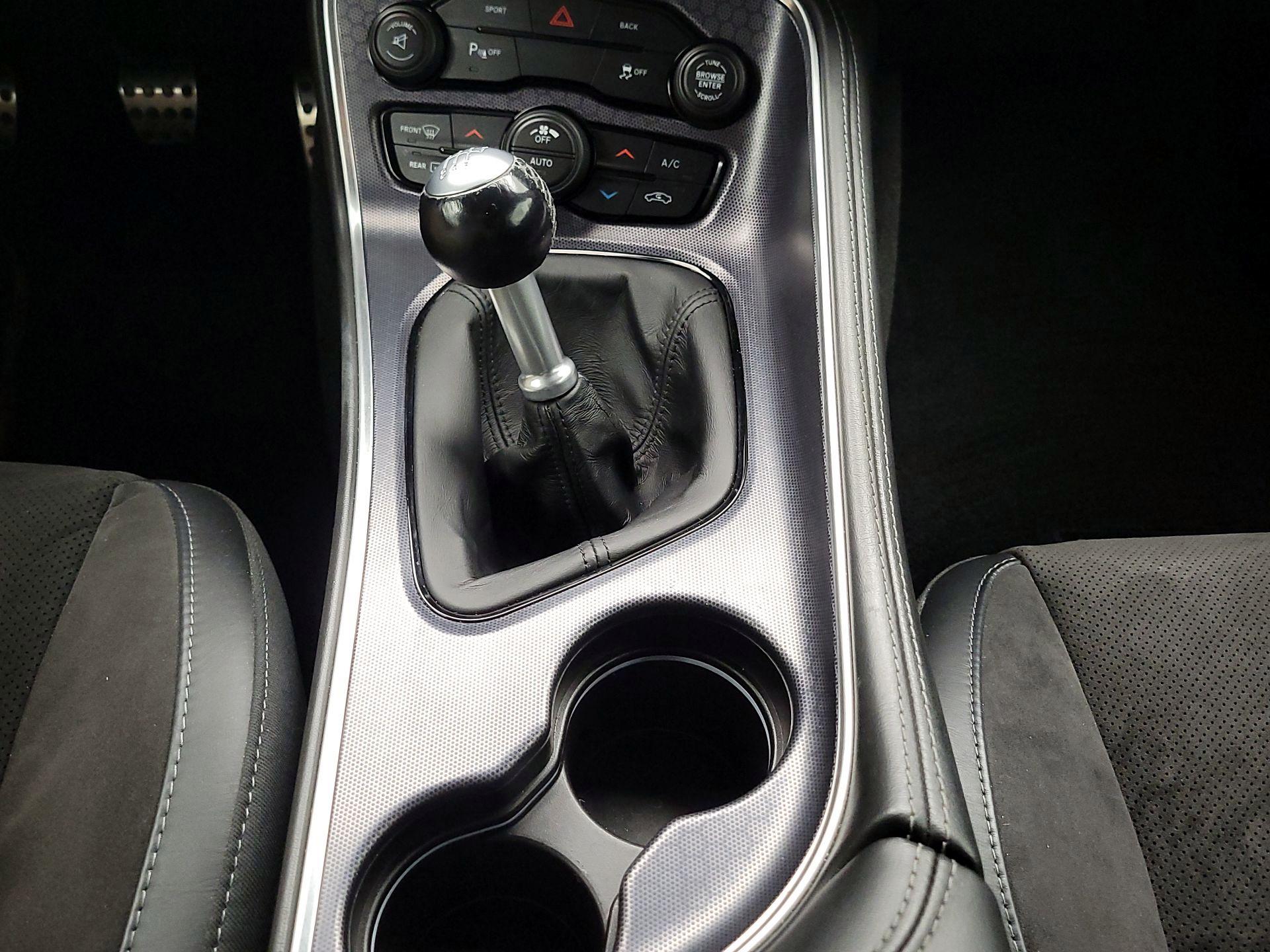 Thumbnail: 2015 Dodge Challenger - 18