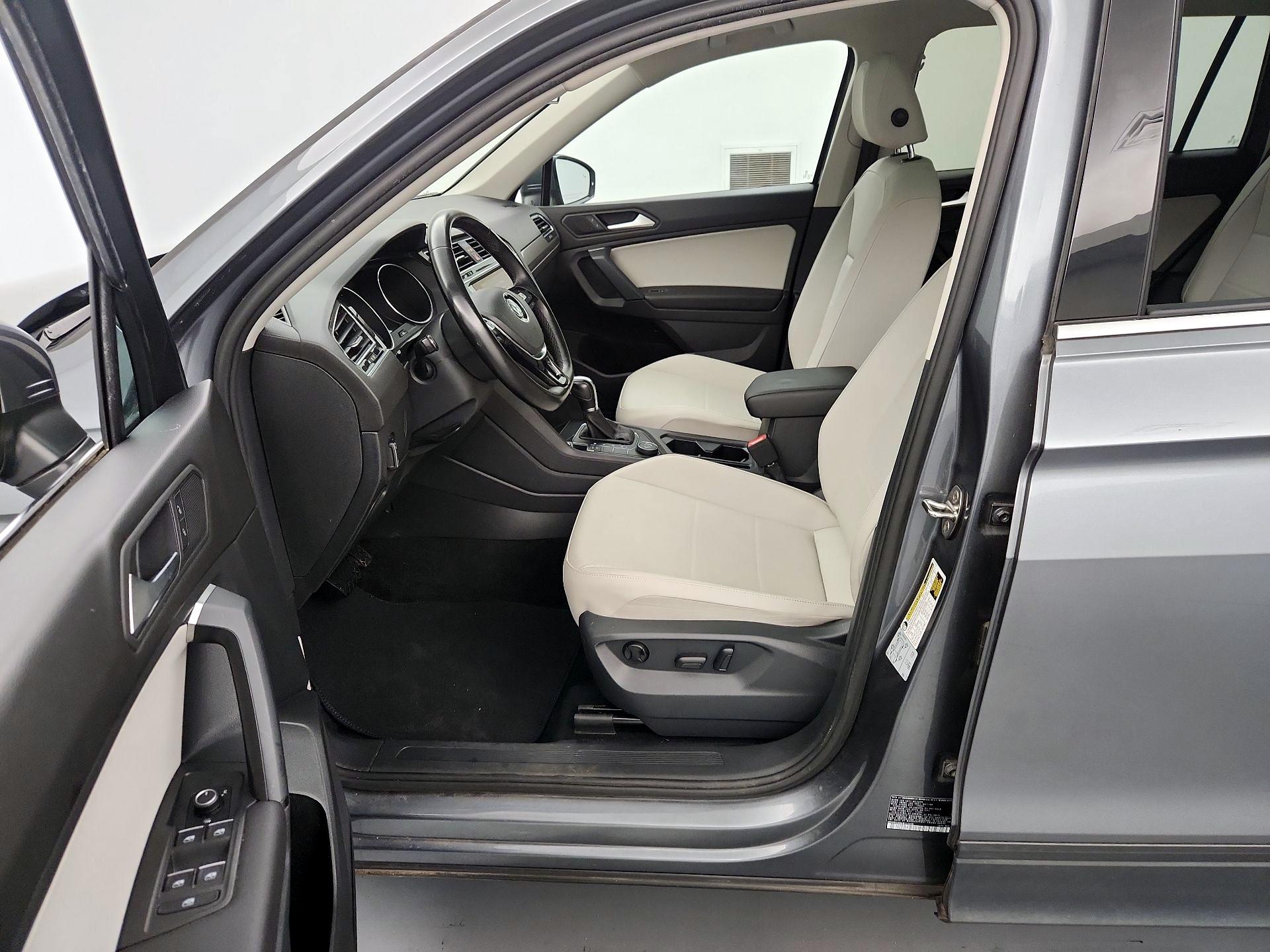 Thumbnail: 2019 Volkswagen Tiguan - 11