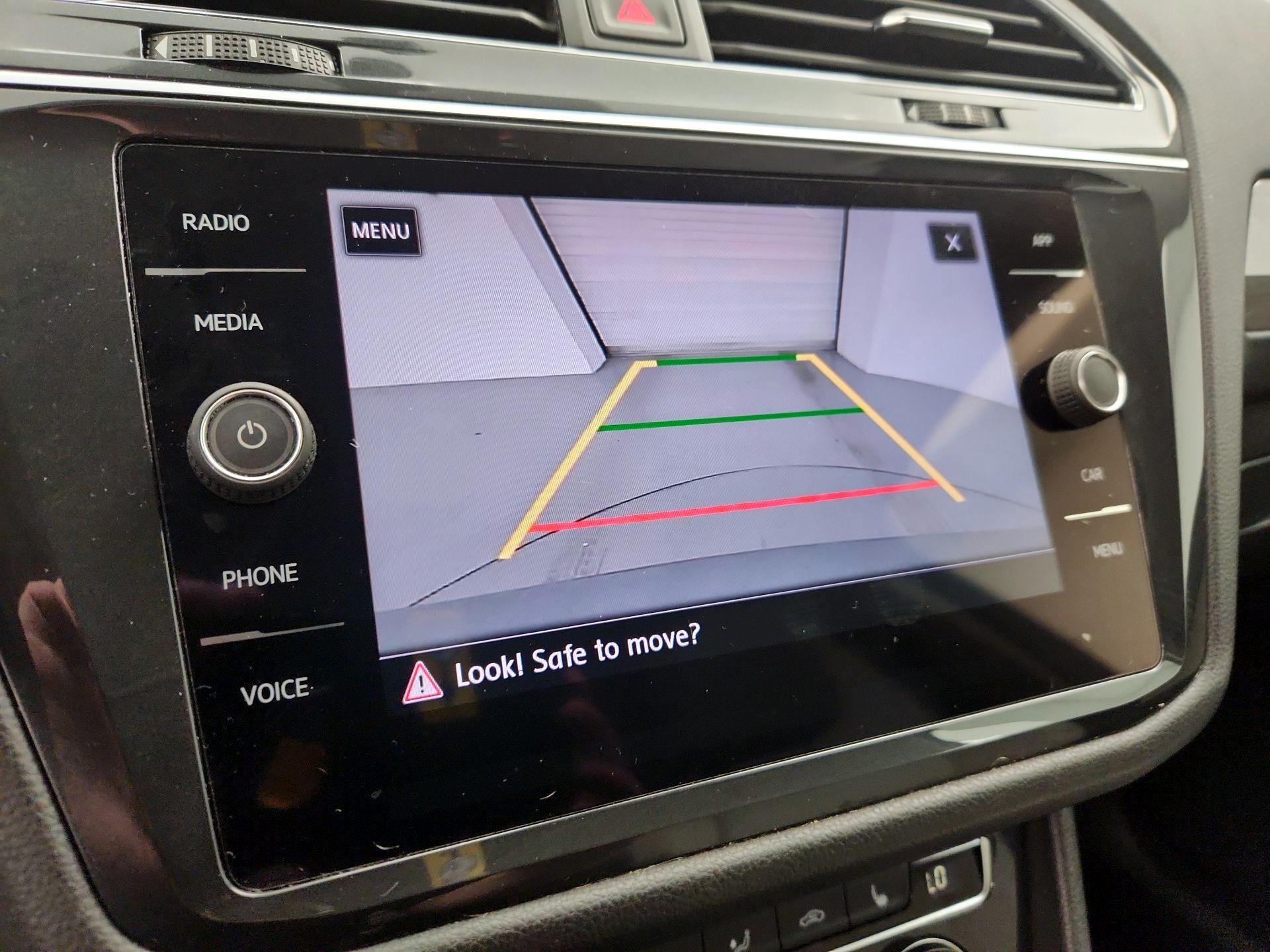 Thumbnail: 2019 Volkswagen Tiguan - 14