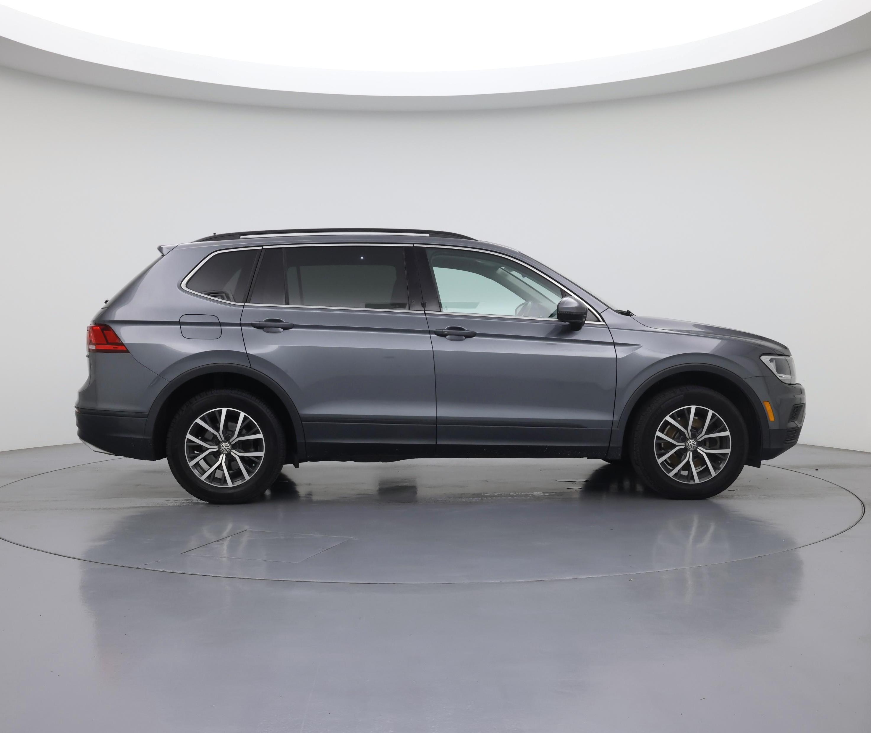 Thumbnail: 2019 Volkswagen Tiguan - 7