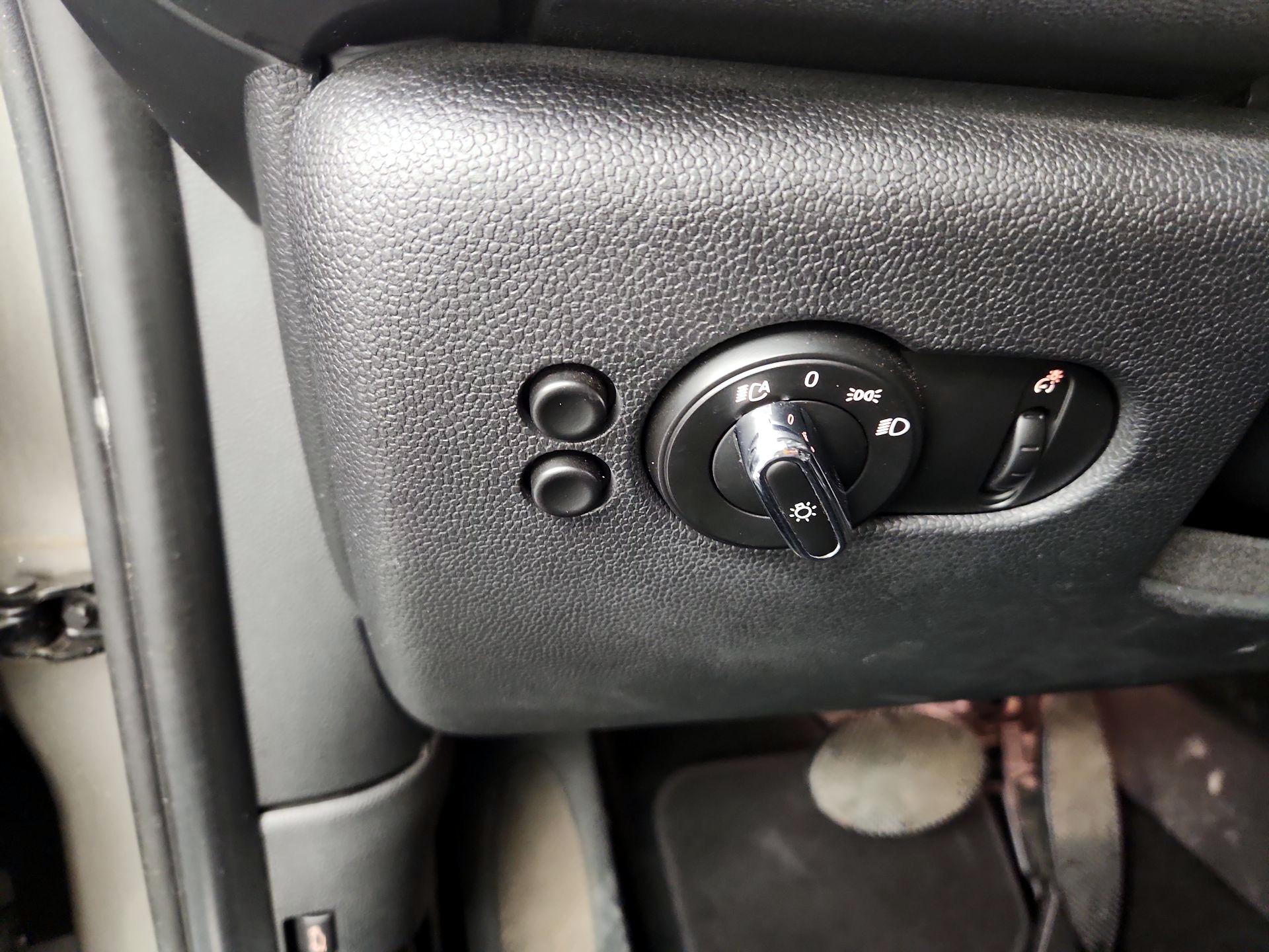 Thumbnail: 2018 MINI Cooper Hardtop - 13