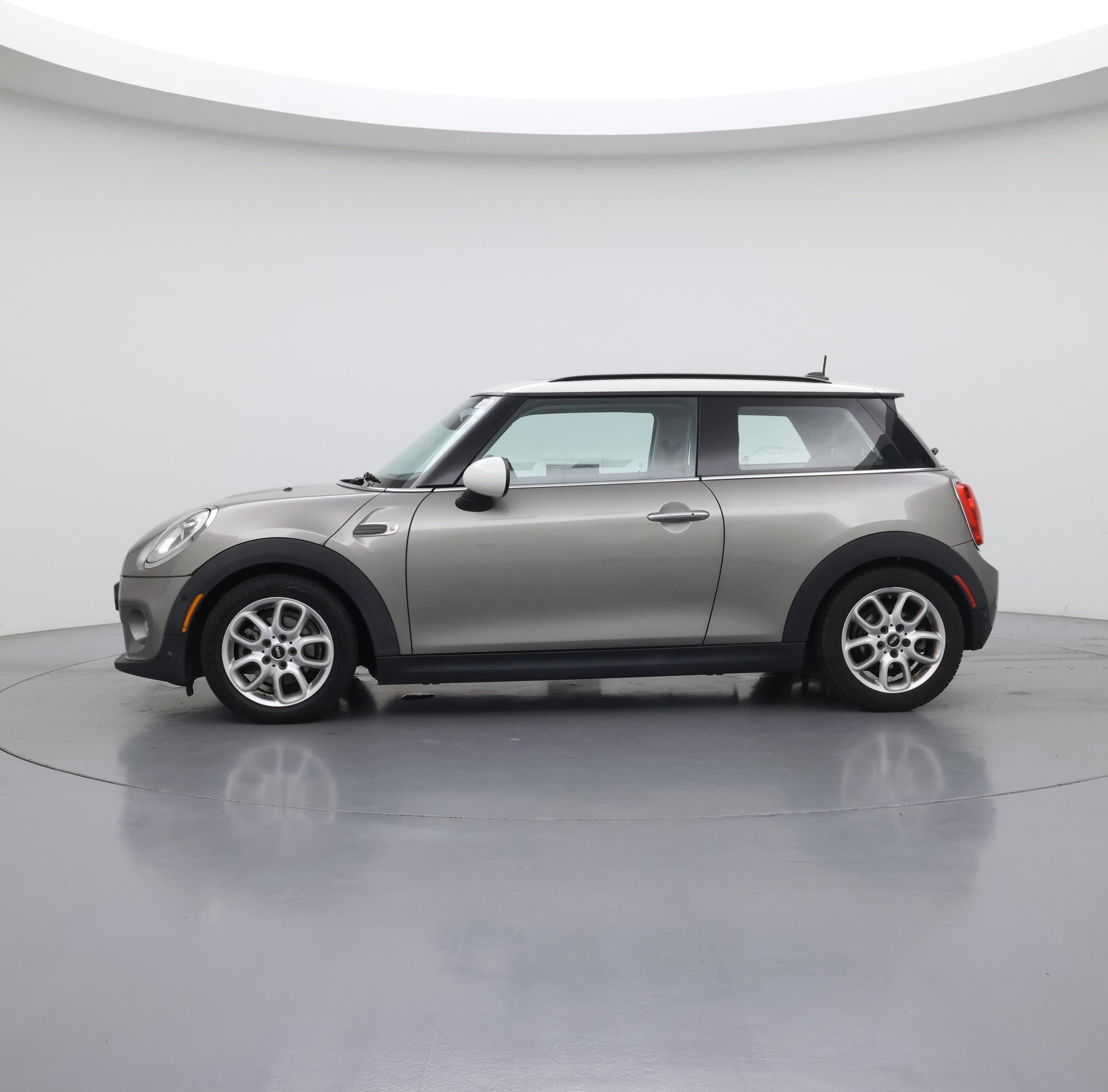 Thumbnail: 2018 MINI Cooper Hardtop - 3