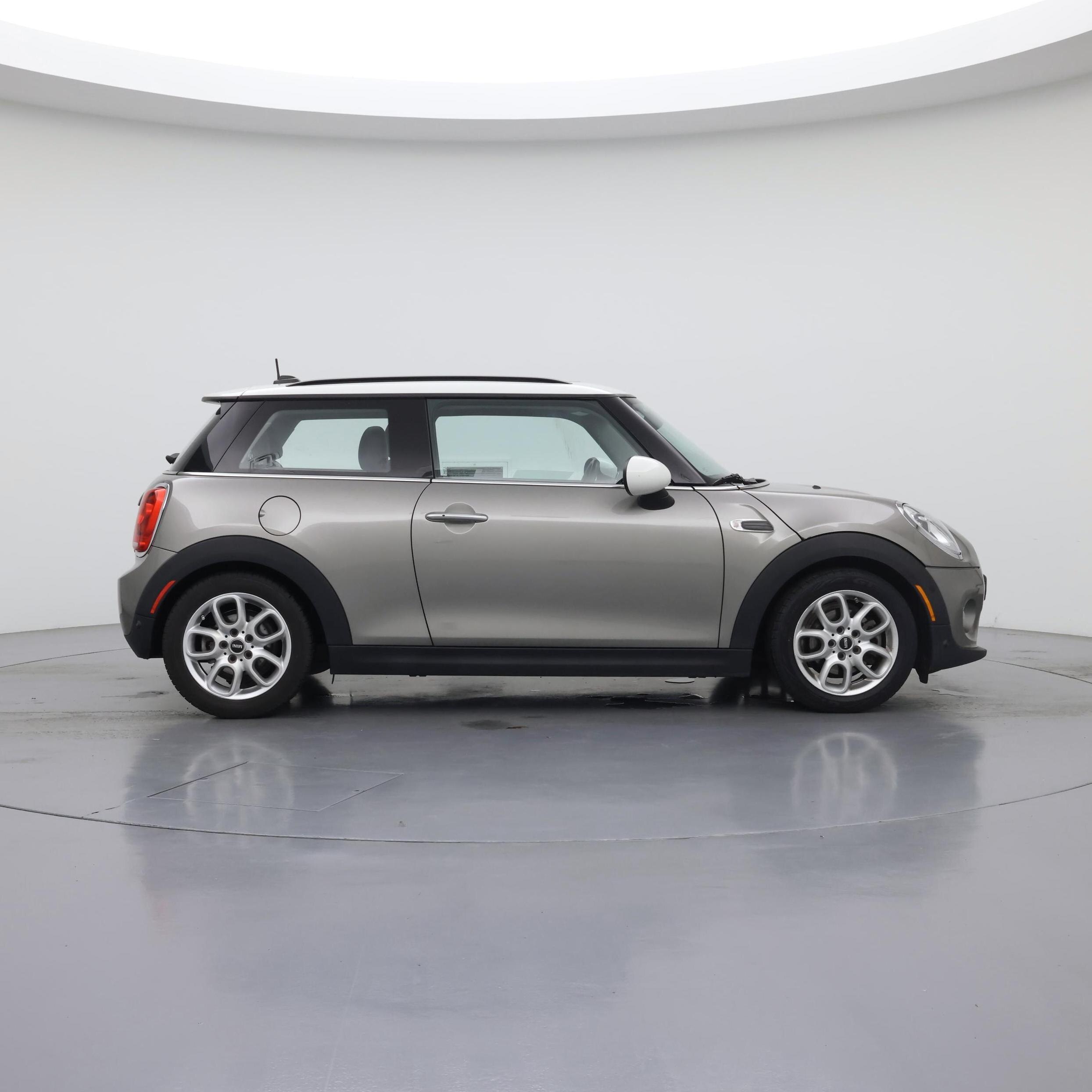 Thumbnail: 2018 MINI Cooper Hardtop - 7