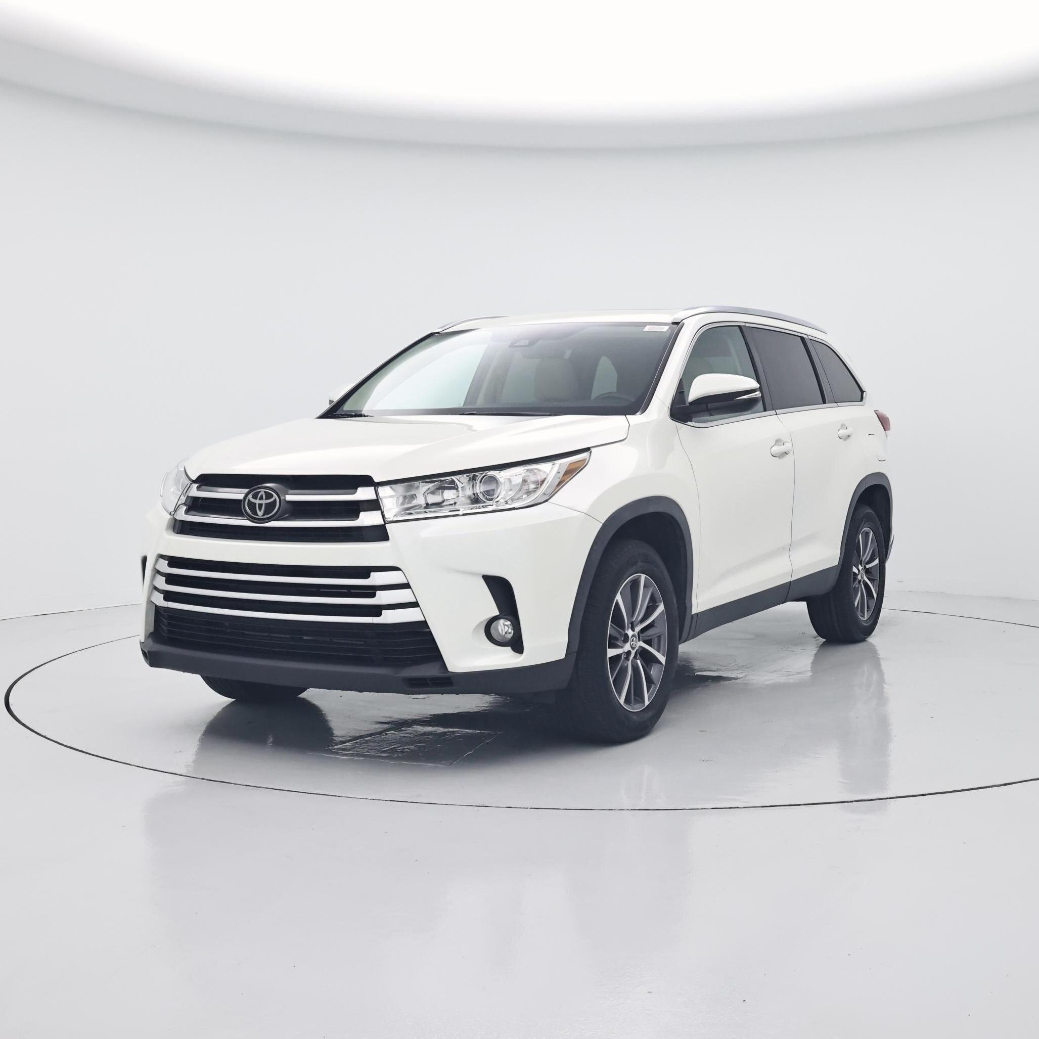 Thumbnail: 2019 Toyota Highlander - 4