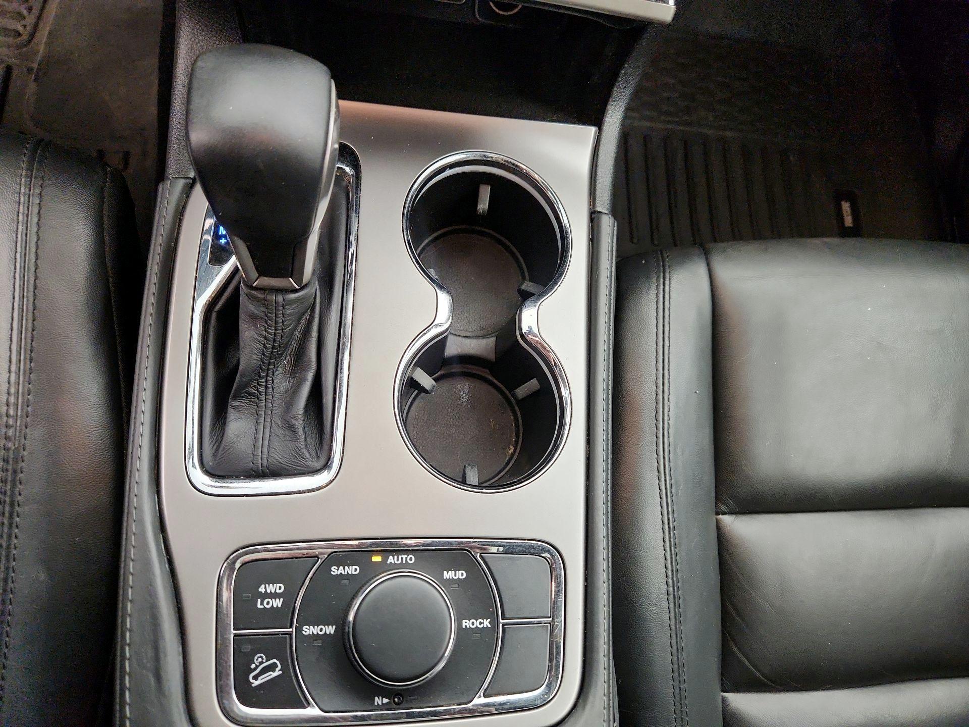 Thumbnail: 2019 Jeep Grand Cherokee - 18