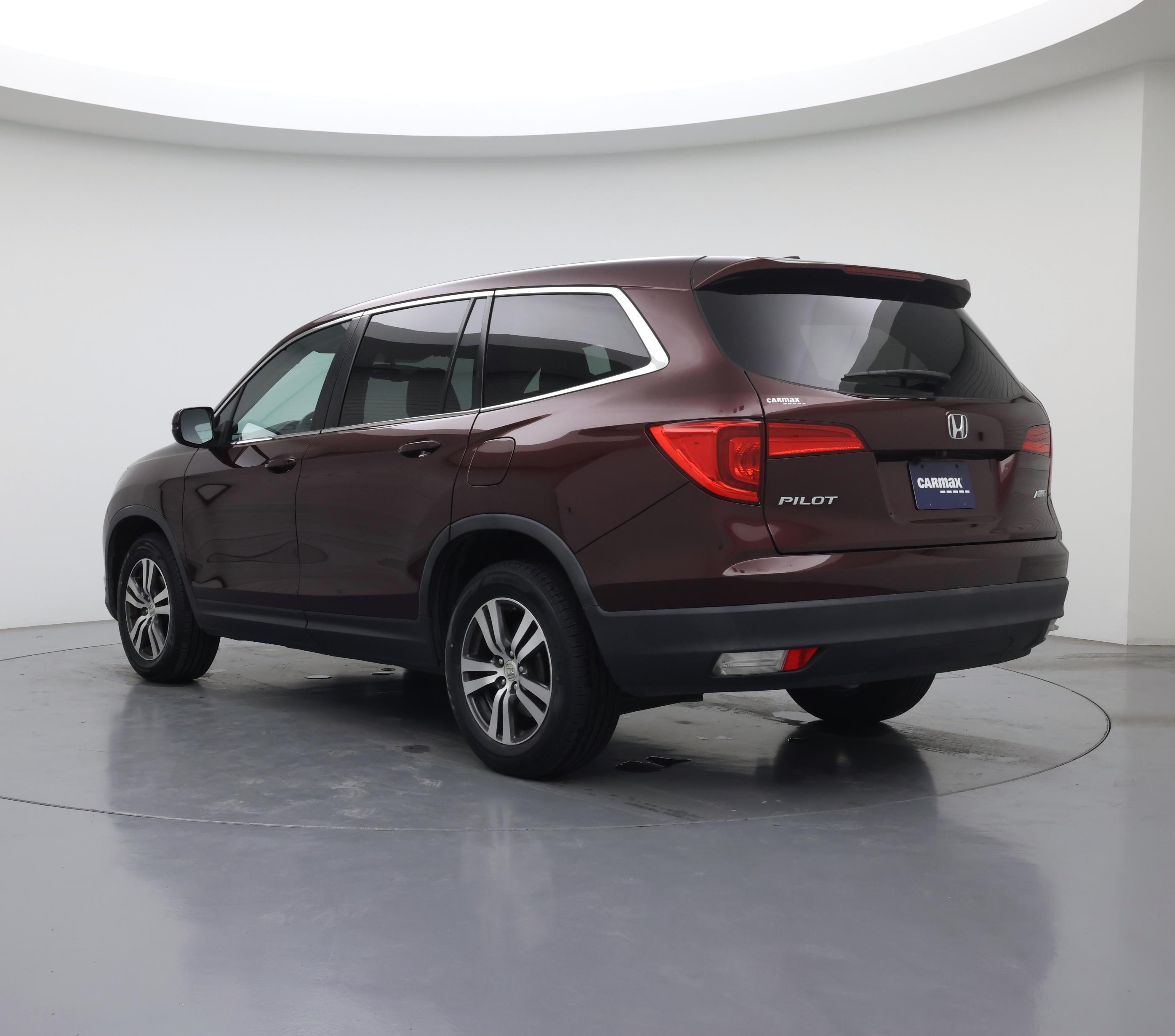 Thumbnail: 2017 Honda Pilot - 2