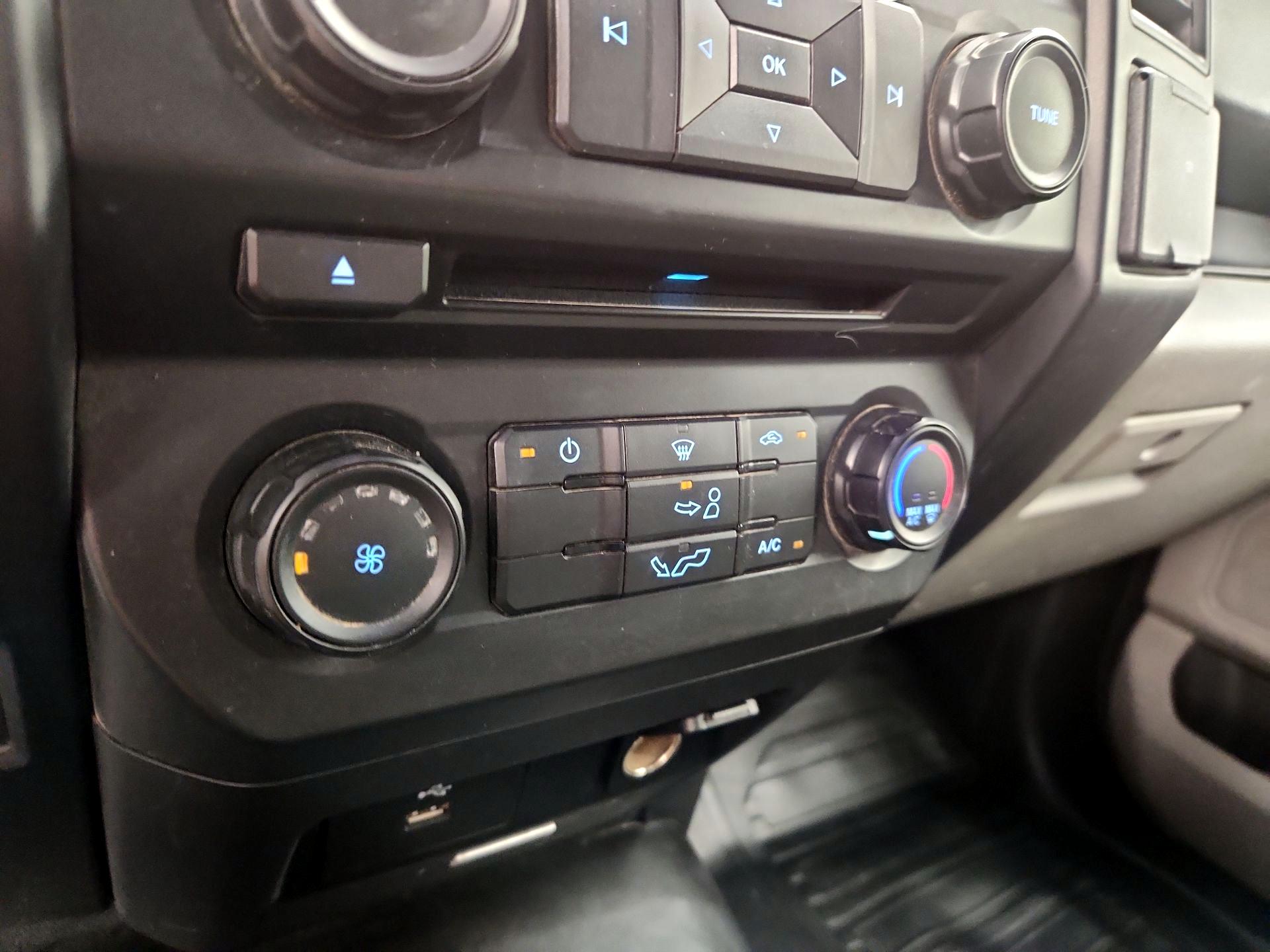 Thumbnail: 2017 Ford F-150 - 15