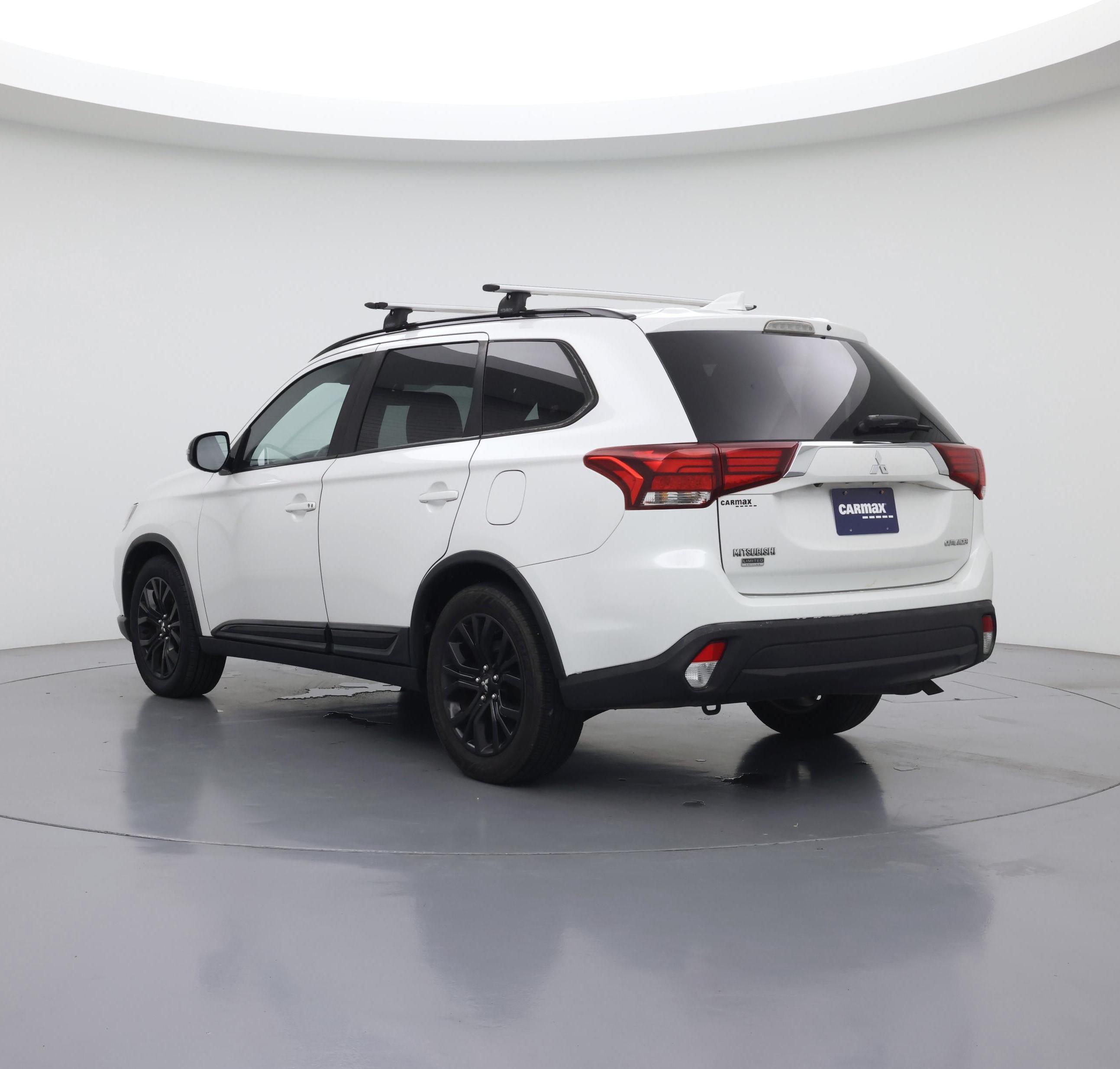 Thumbnail: 2018 Mitsubishi Outlander - 2