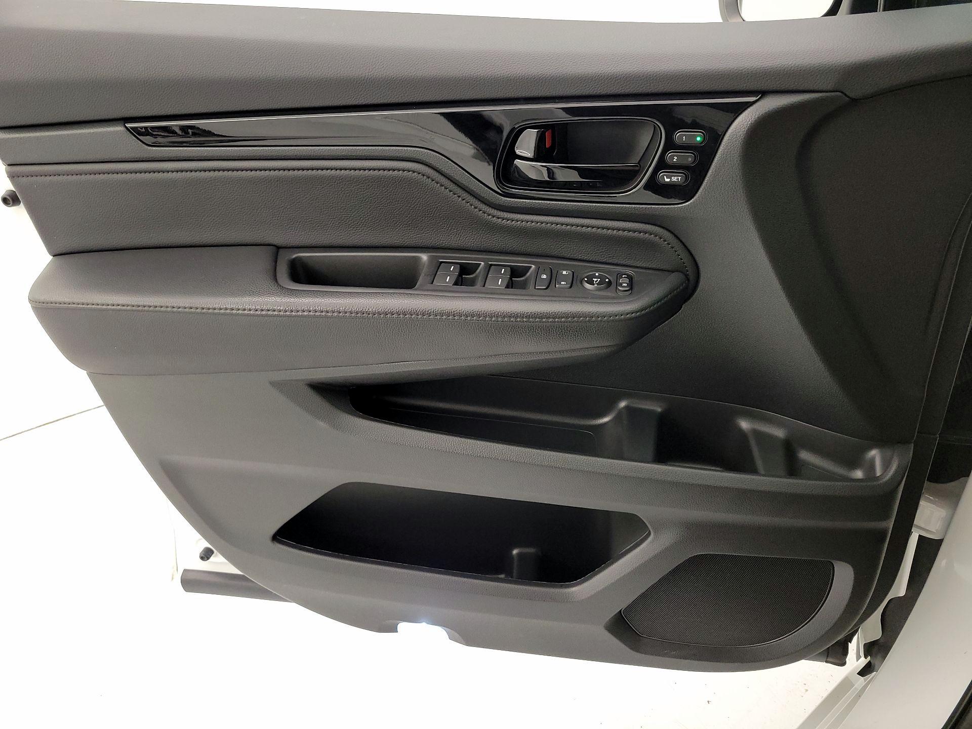 Thumbnail: 2021 Honda Odyssey - 12