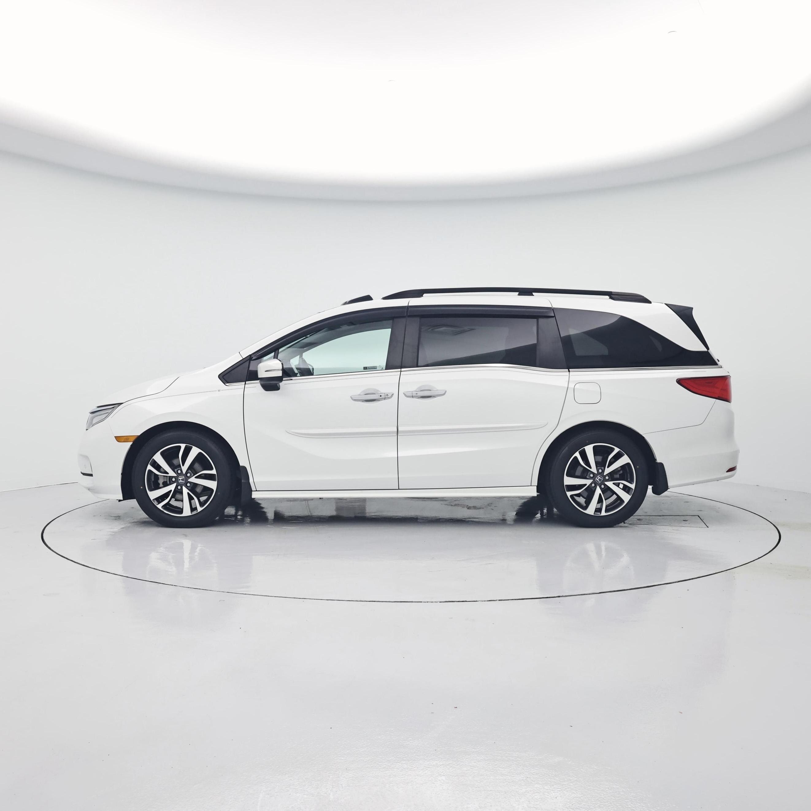 Thumbnail: 2021 Honda Odyssey - 3