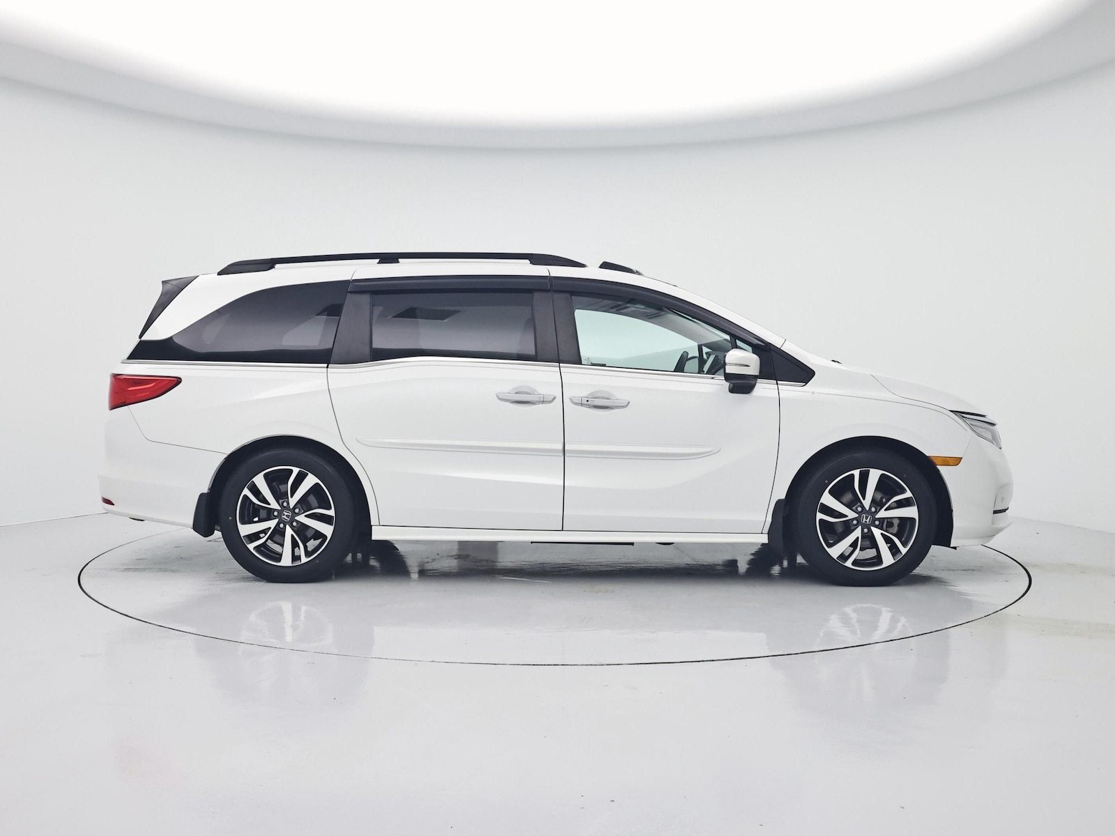 2021 Honda Odyssey Touring - Photo 8