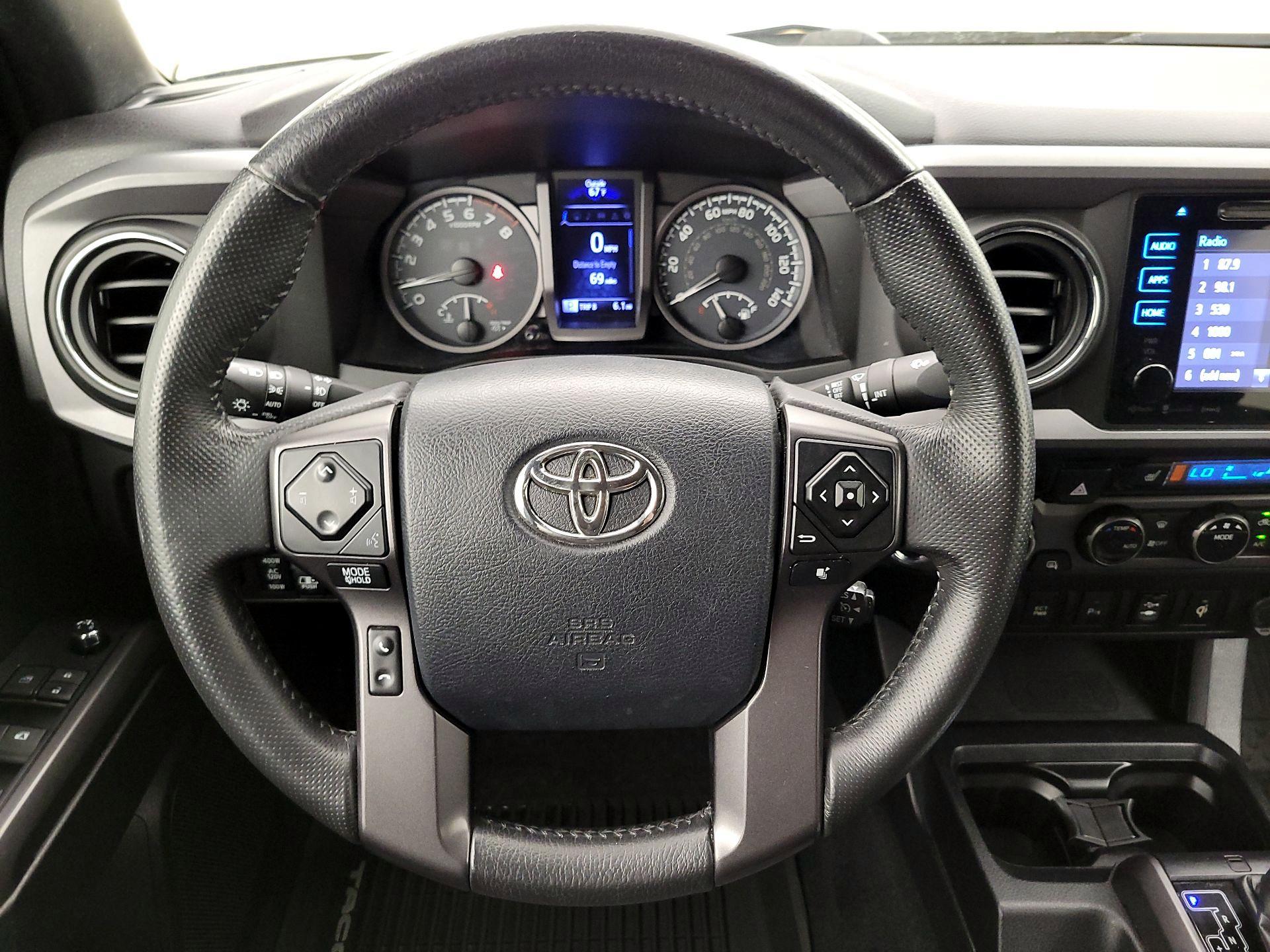 Thumbnail: 2017 Toyota Tacoma - 10