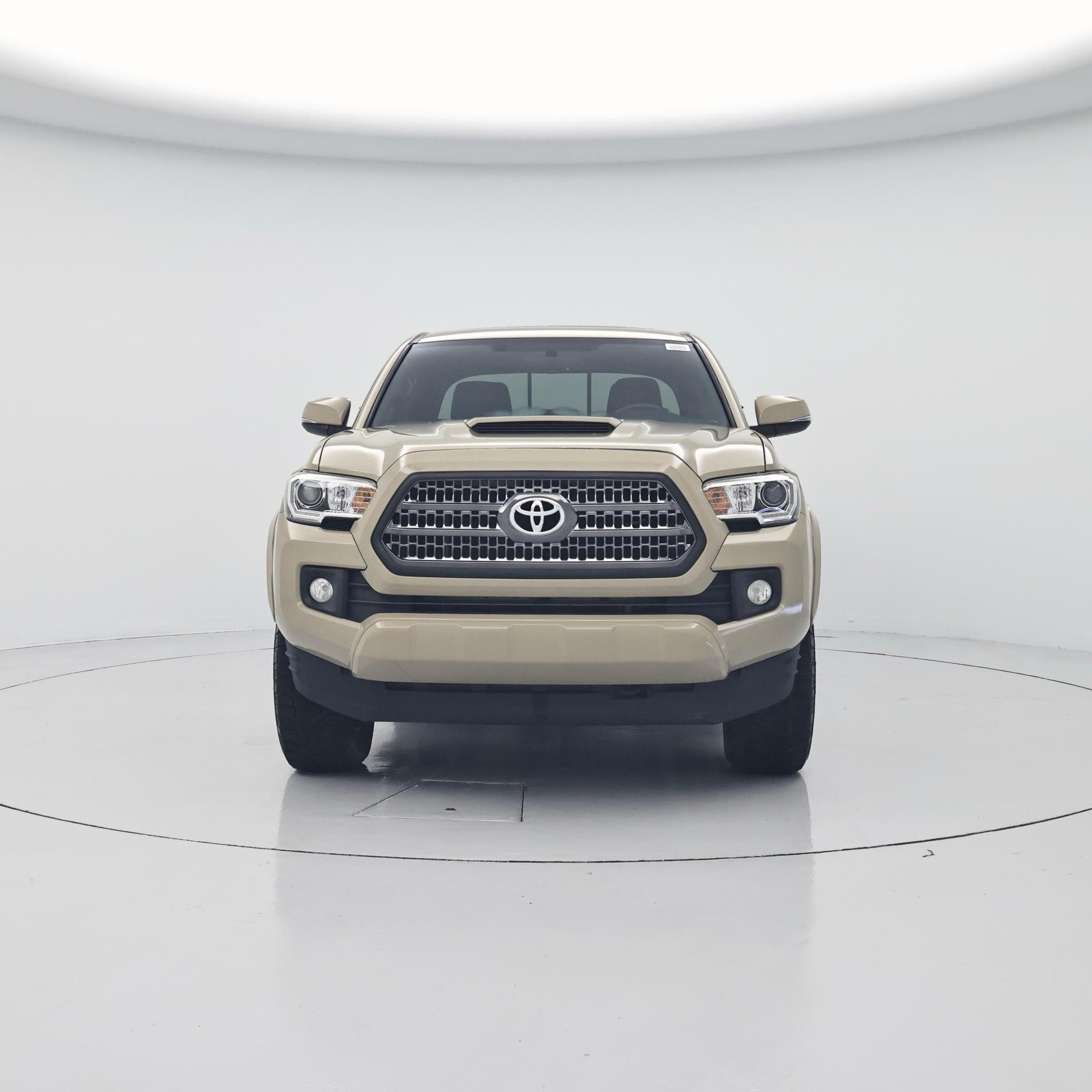 Thumbnail: 2017 Toyota Tacoma - 5