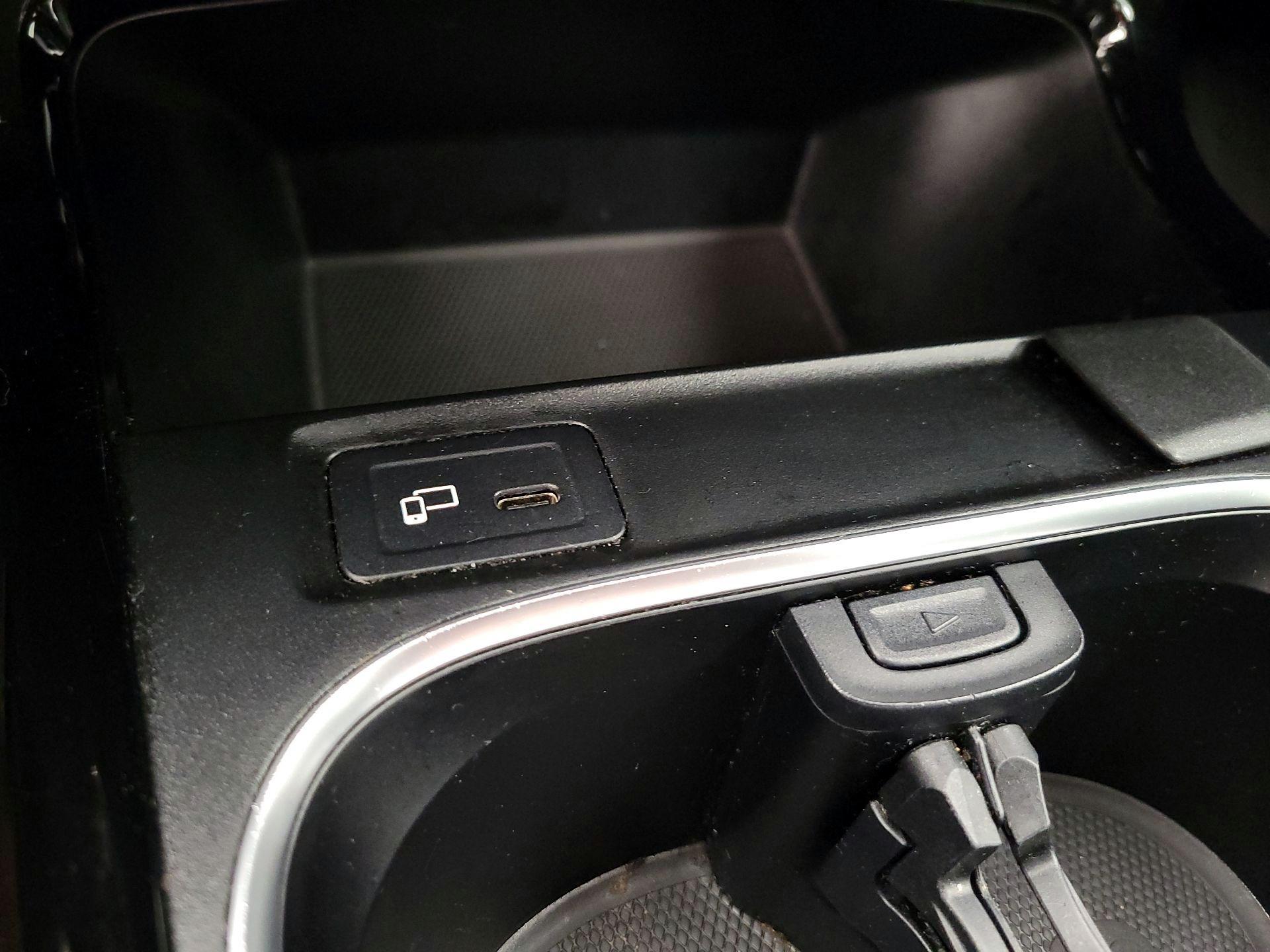 Thumbnail: 2022 Mercedes-Benz CLA - 18