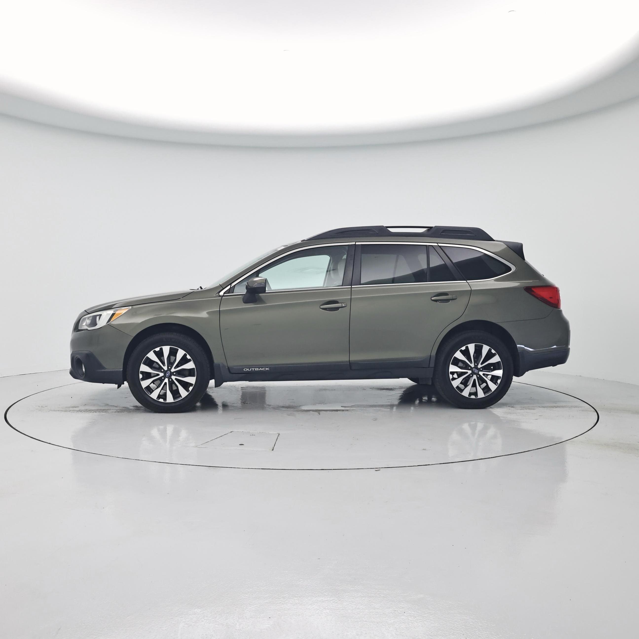 Thumbnail: 2015 Subaru Outback - 3