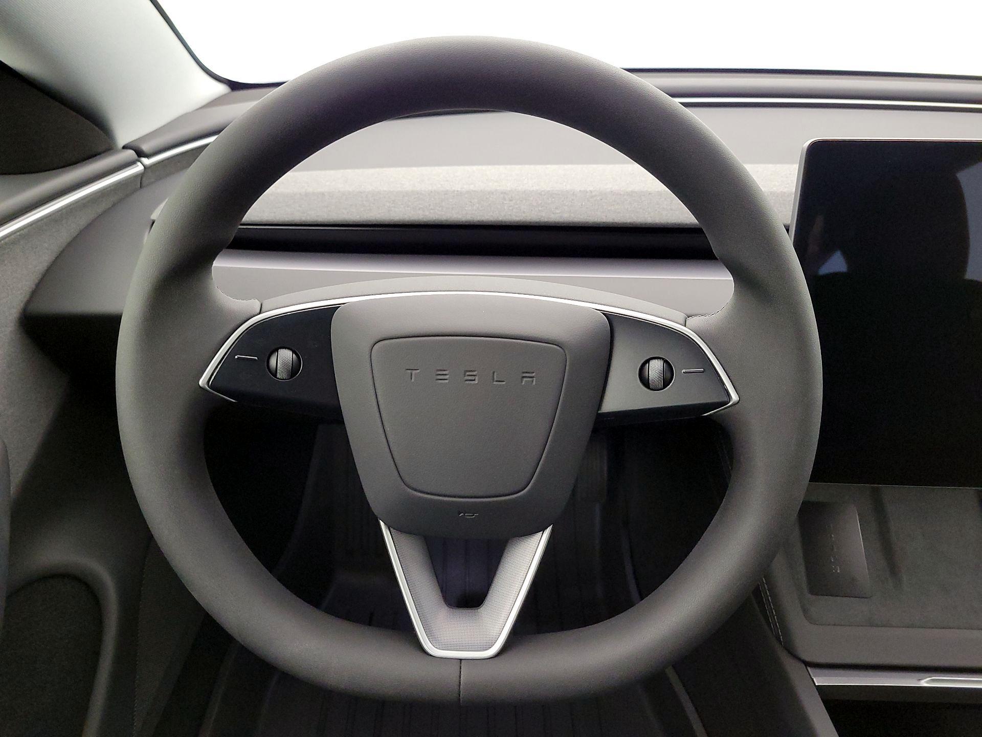 Thumbnail: 2025 Tesla Model 3 - 10