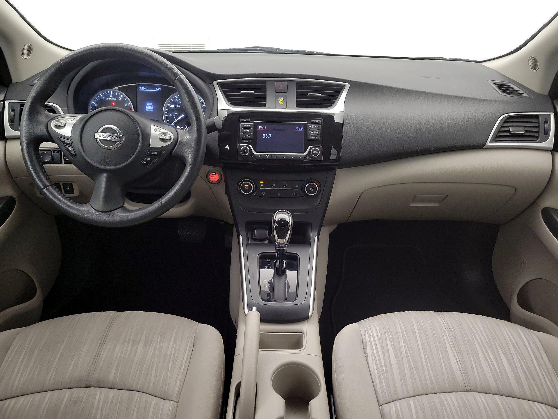 Thumbnail: 2017 Nissan Sentra - 9