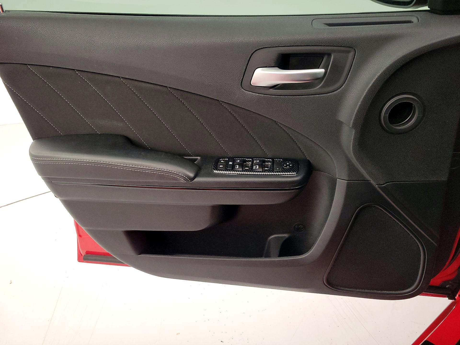 Thumbnail: 2020 Dodge Charger - 12