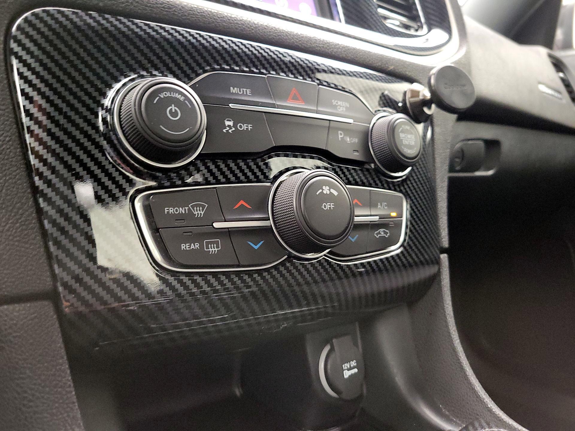 Thumbnail: 2020 Dodge Charger - 16