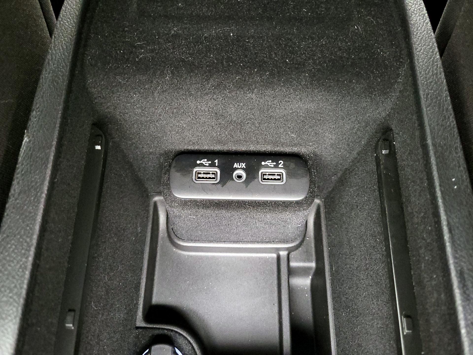 Thumbnail: 2020 Dodge Charger - 18