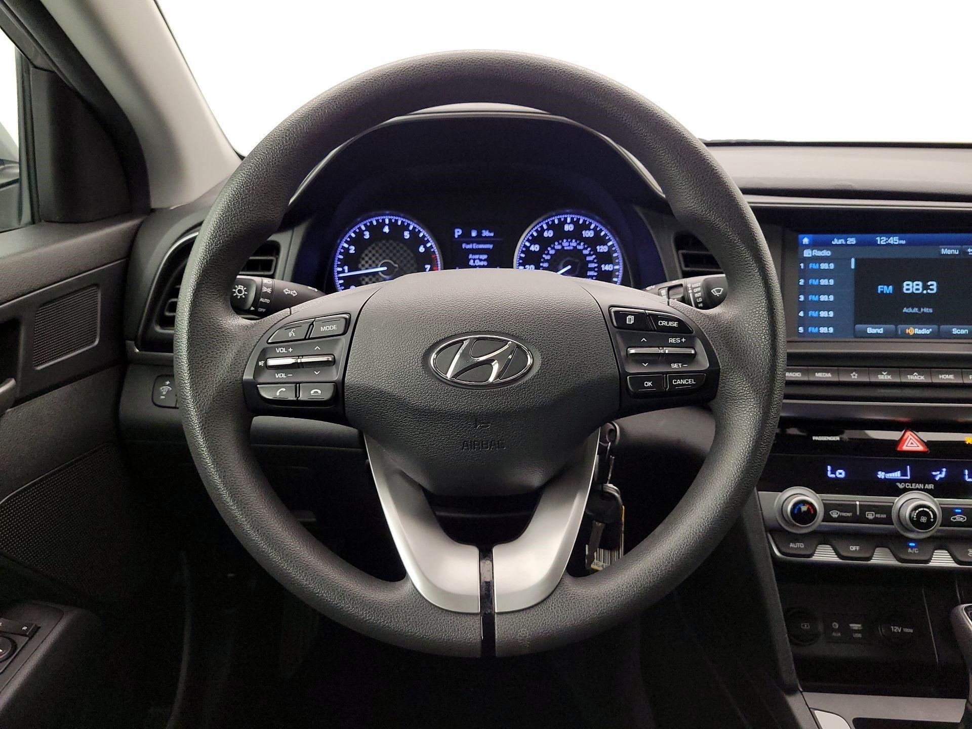 Thumbnail: 2020 Hyundai Elantra - 10