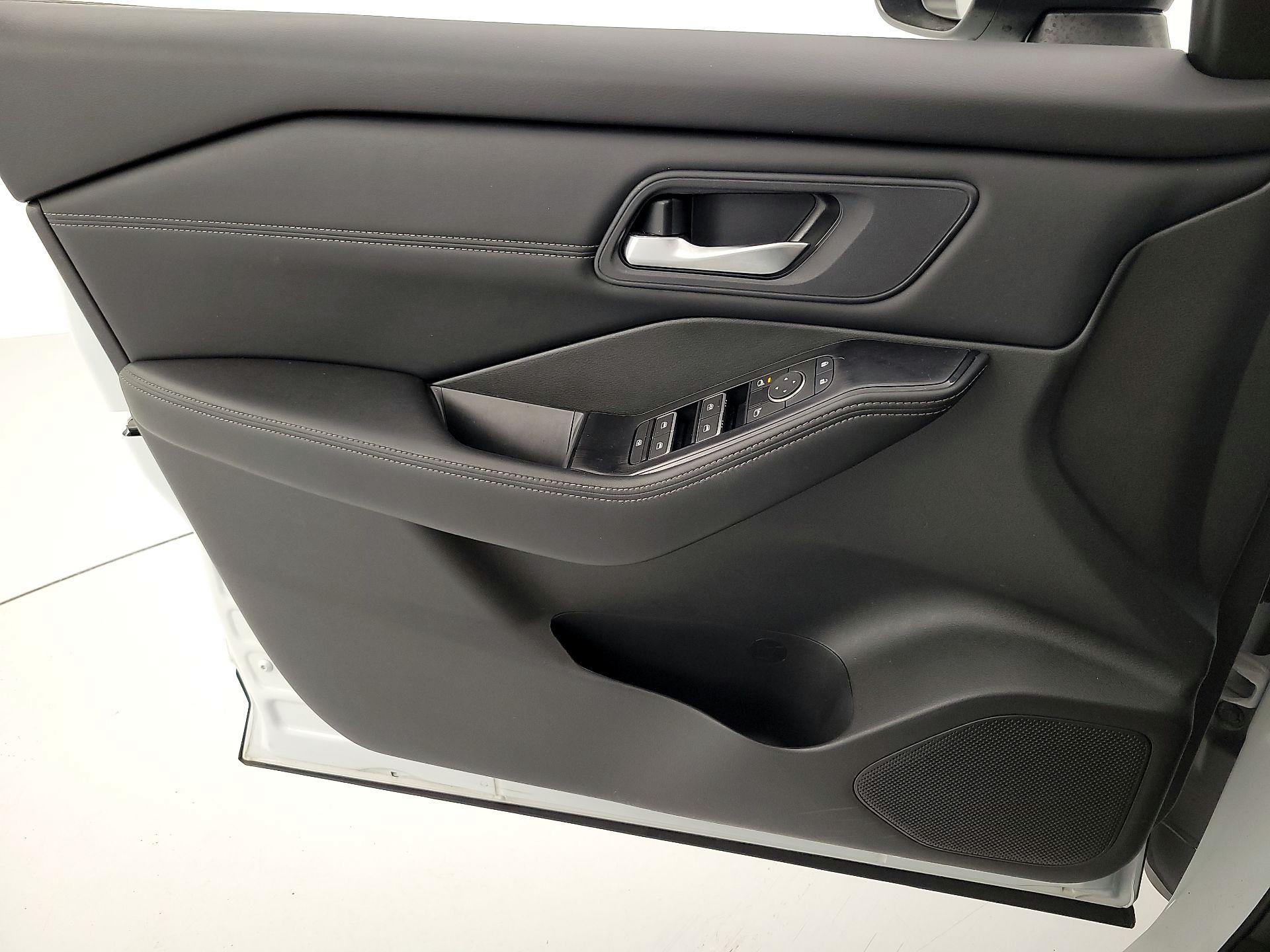 Thumbnail: 2024 Nissan Rogue - 12