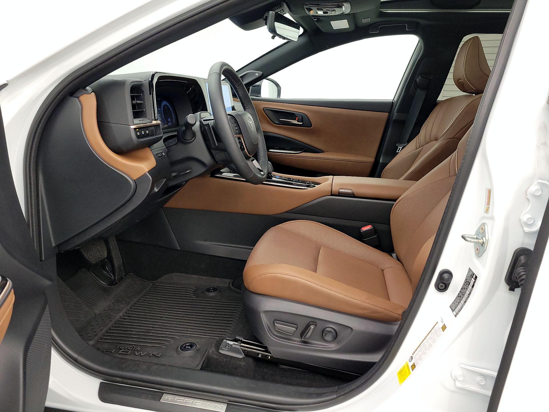 Thumbnail: 2025 Toyota Crown Signia - 11