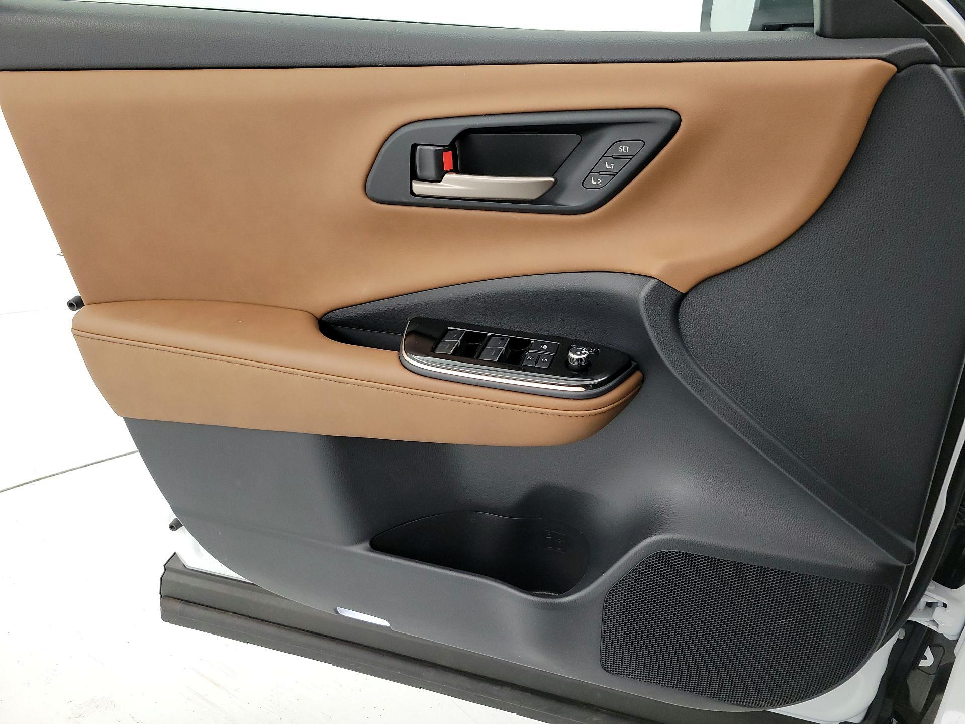 Thumbnail: 2025 Toyota Crown Signia - 12