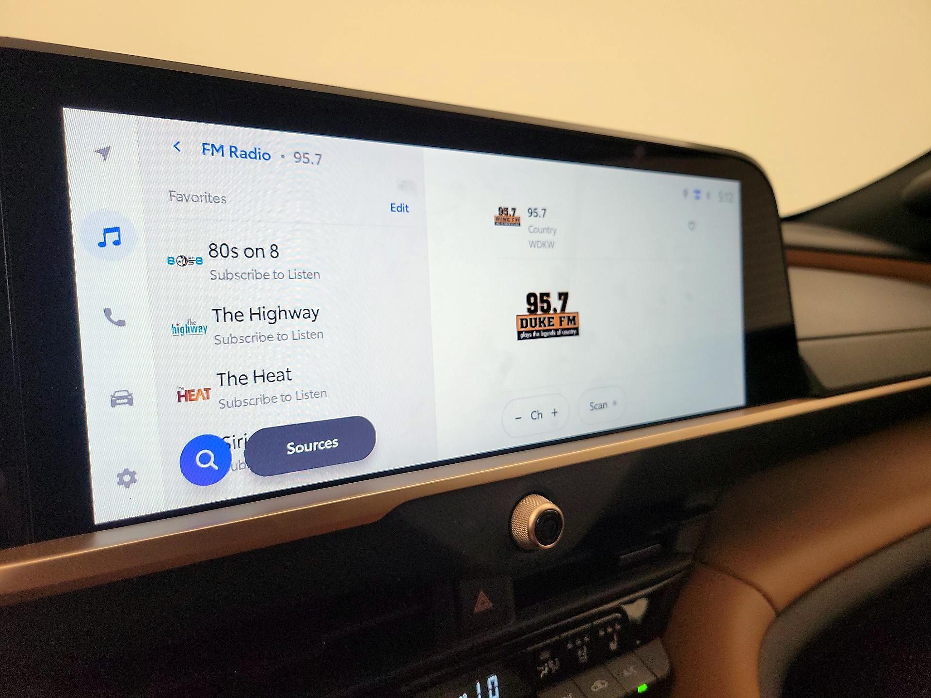 Thumbnail: 2025 Toyota Crown Signia - 16