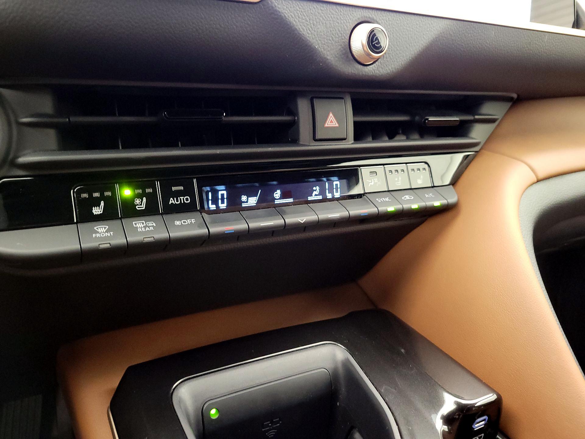 Thumbnail: 2025 Toyota Crown Signia - 17