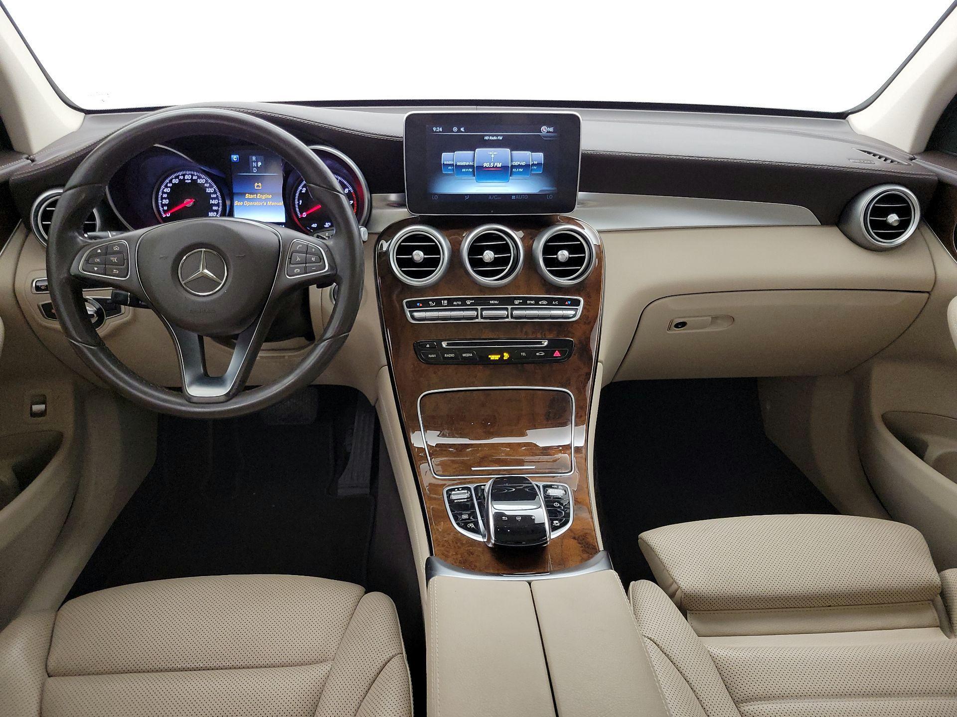 Thumbnail: 2016 Mercedes-Benz GLC - 9