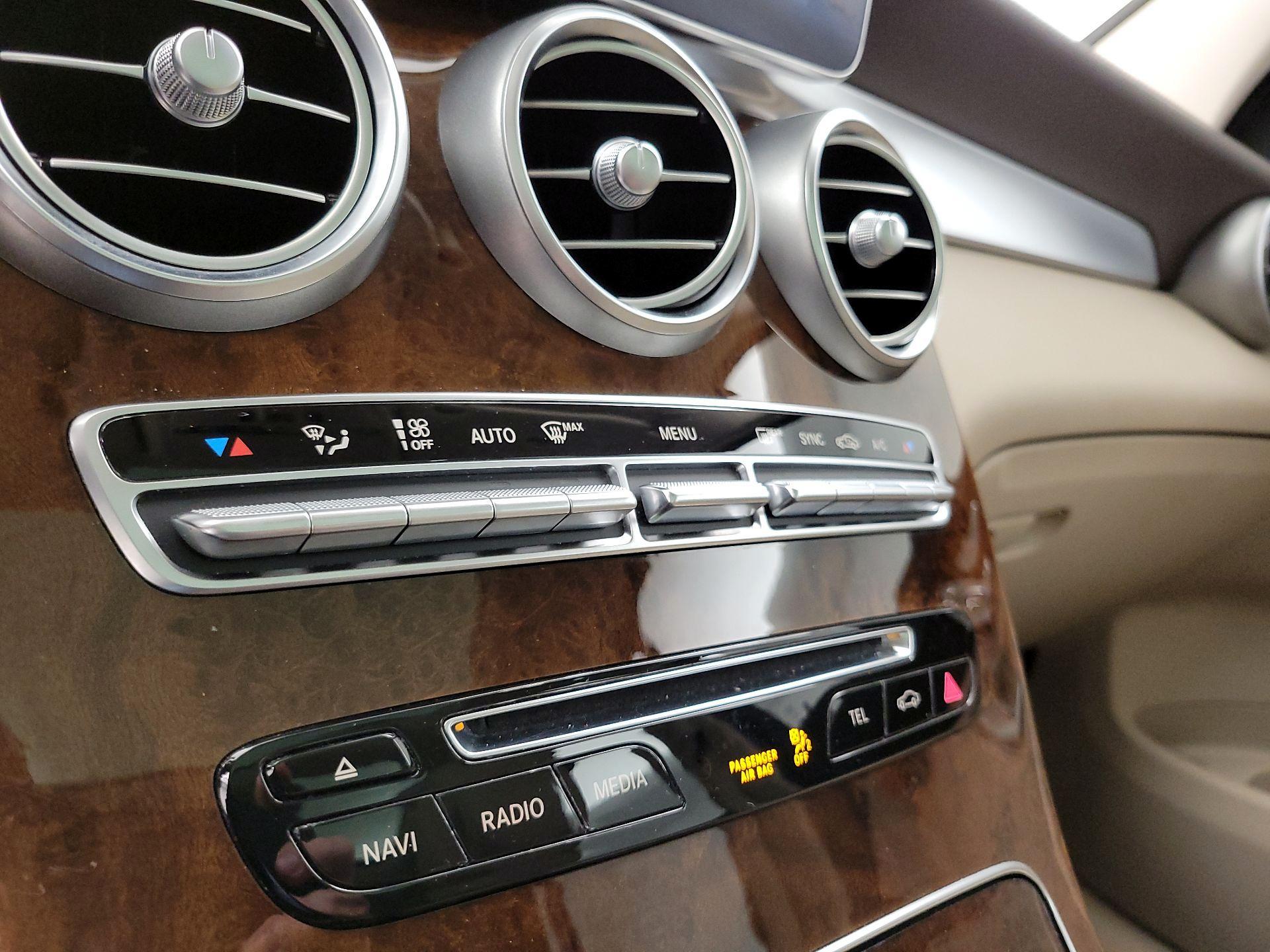 Thumbnail: 2016 Mercedes-Benz GLC - 16