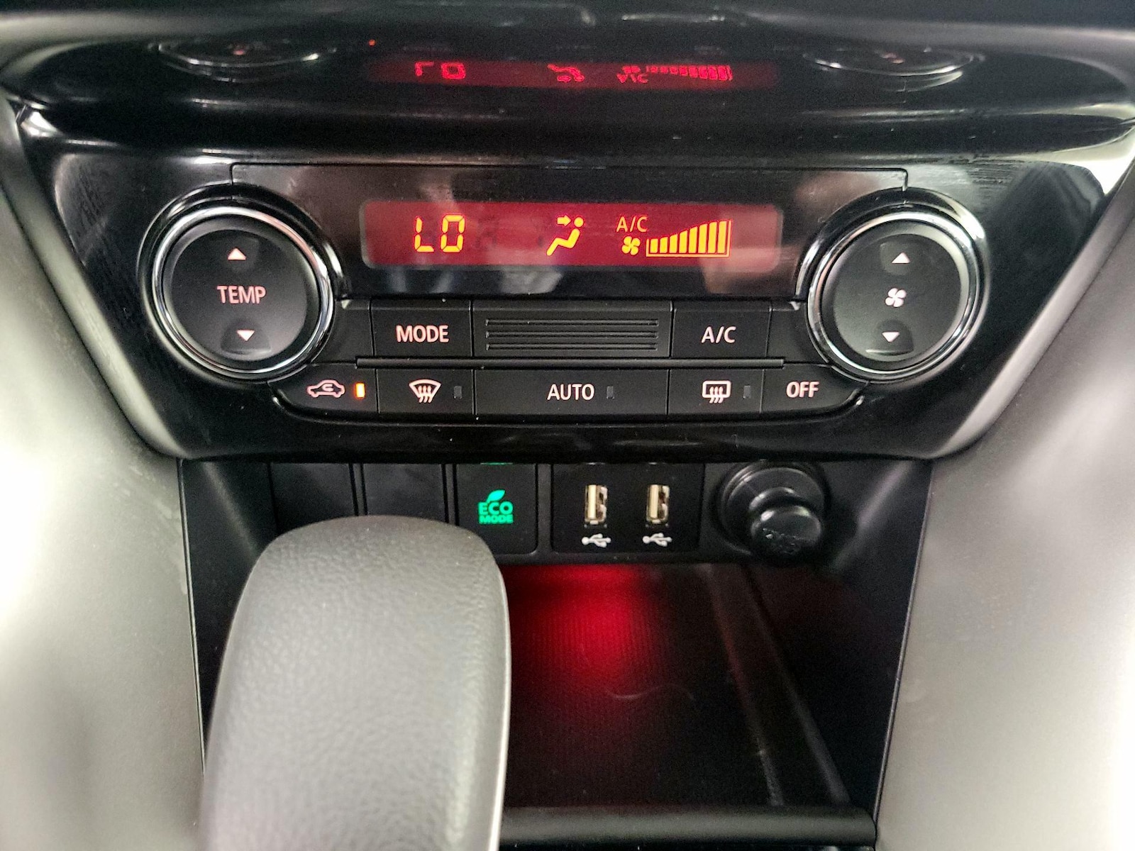 2024 Mitsubishi Eclipse Cross Black Edition - Photo 17