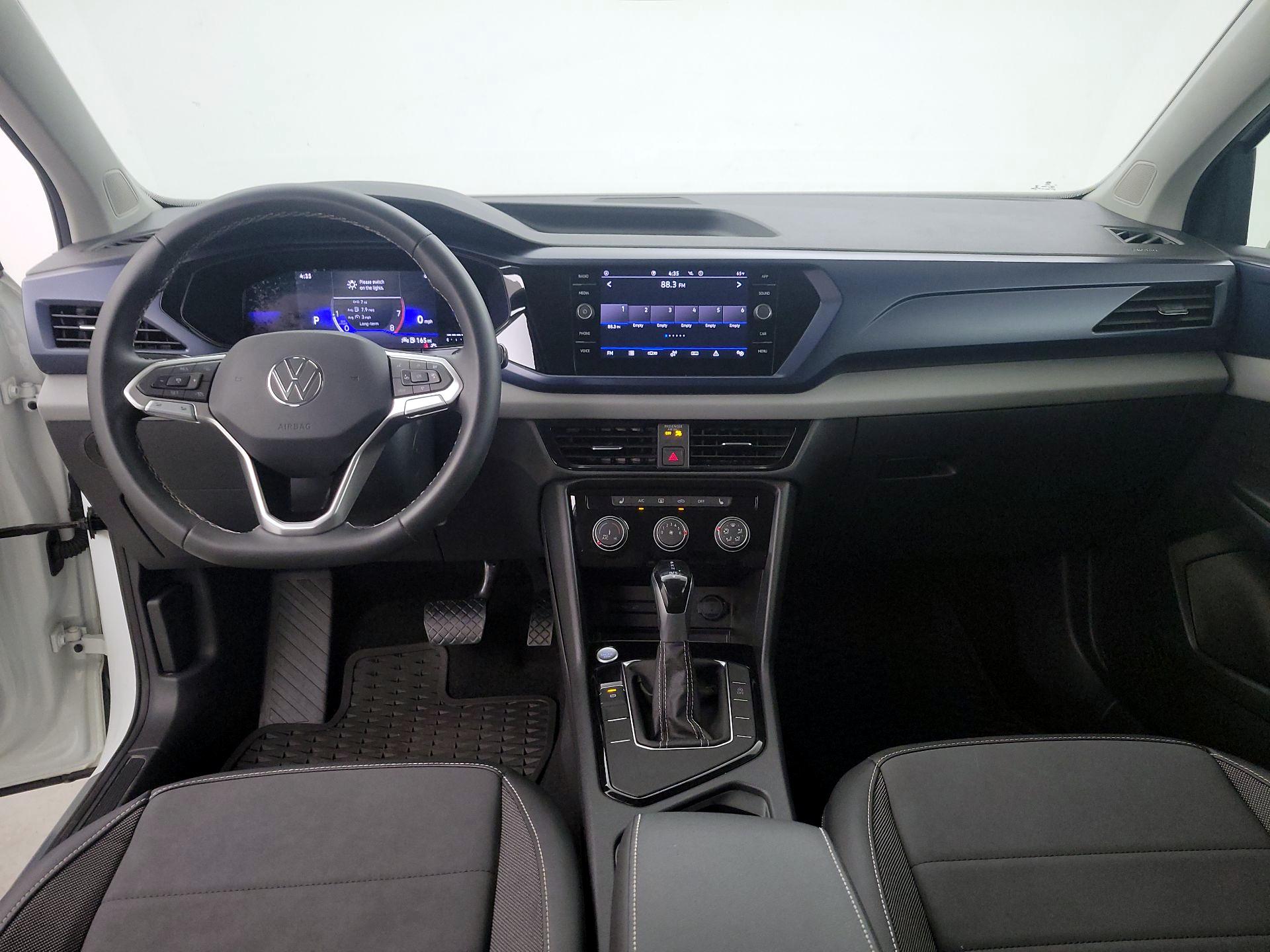 Thumbnail: 2023 Volkswagen Taos - 9