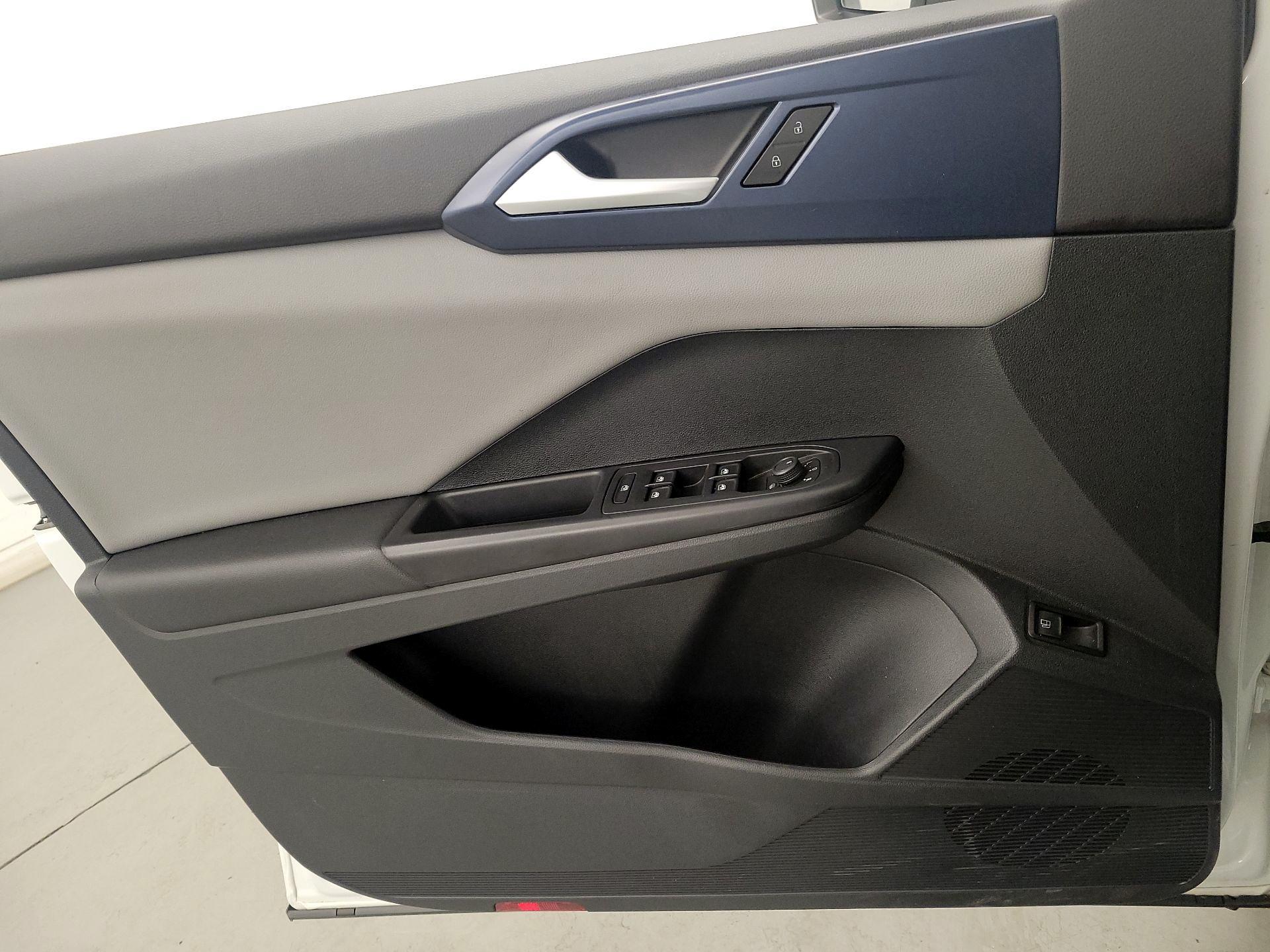 Thumbnail: 2023 Volkswagen Taos - 12