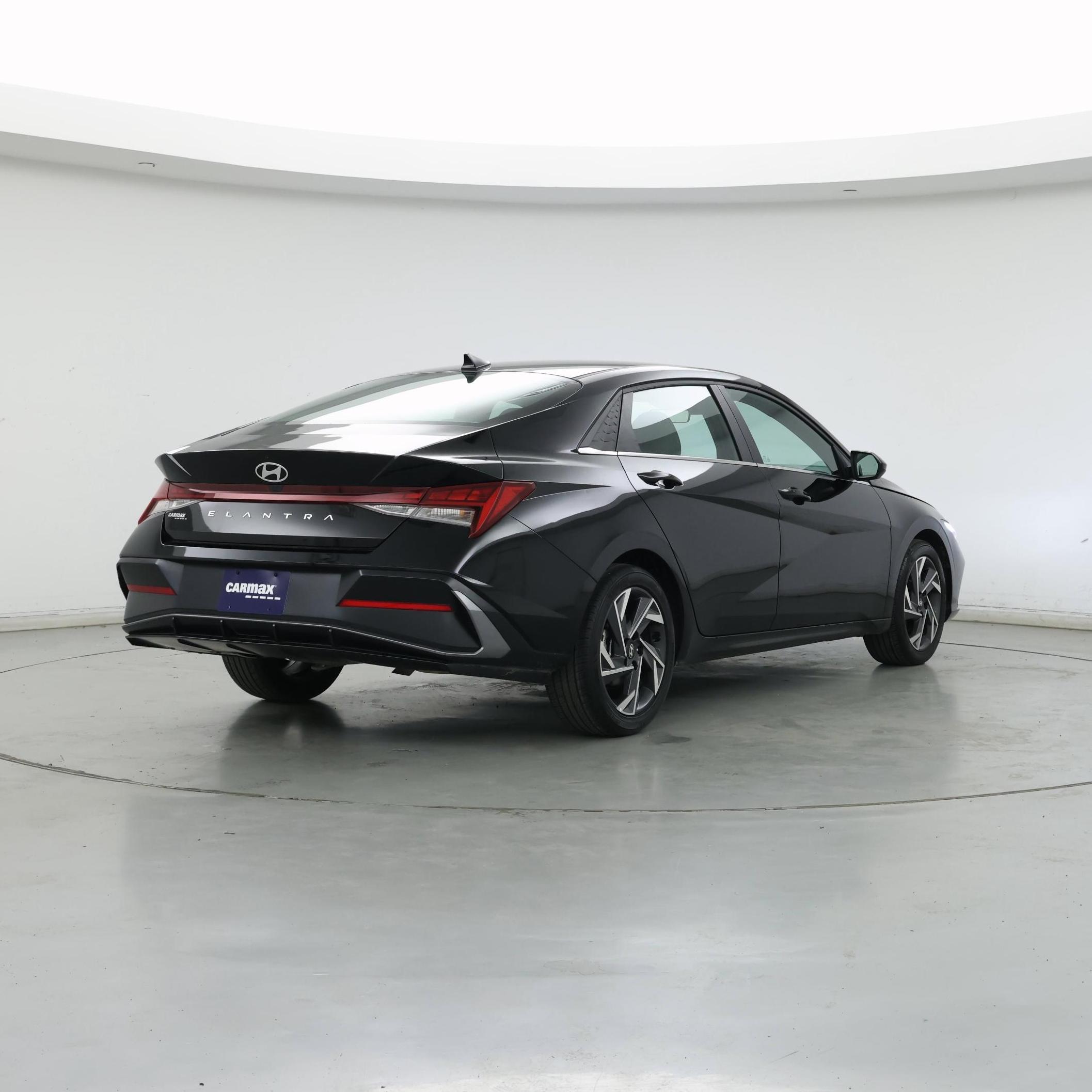 Thumbnail: 2024 Hyundai Elantra - 8