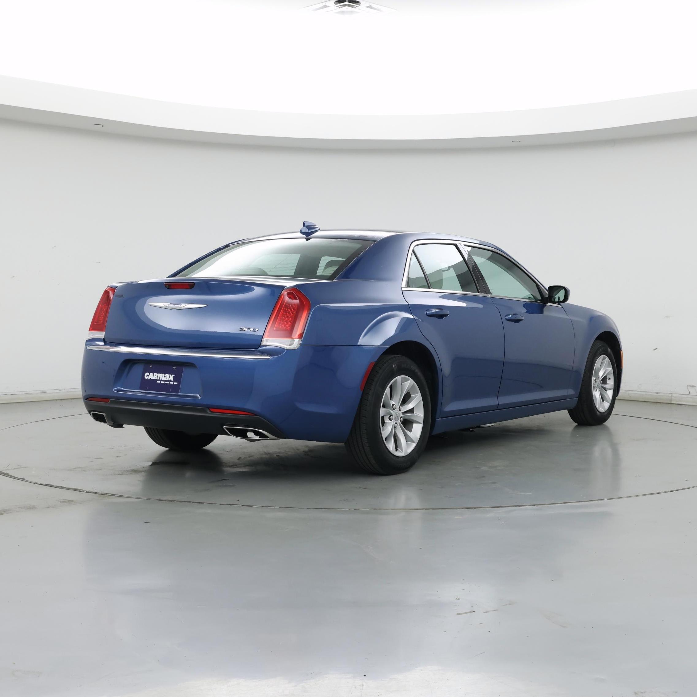 Thumbnail: 2023 Chrysler 300 - 8